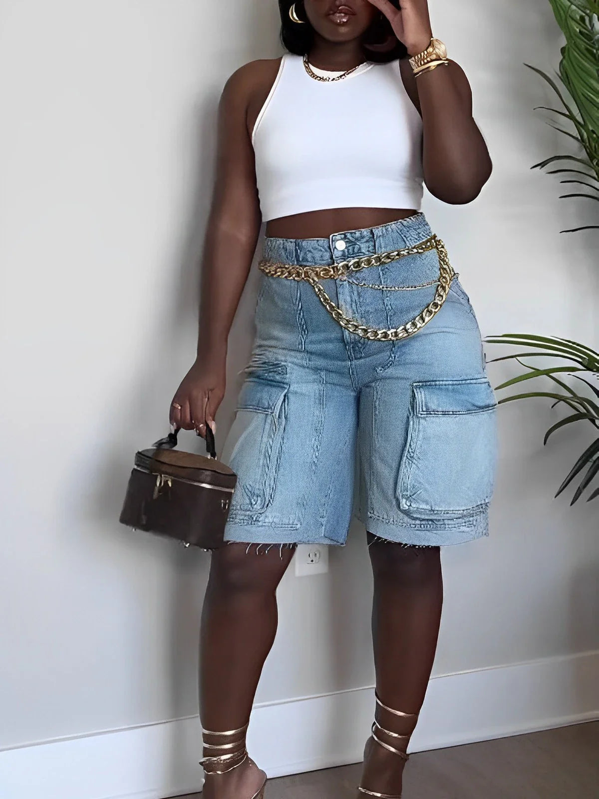 CM.YAYA Women Fashion Pocket Side Straight Knee Length Cargo Jeans 2025 Summer Party Street Short Pants Light Blue