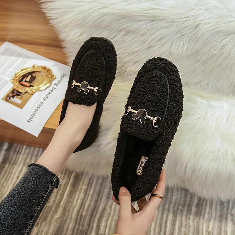 Women's plush cotton shoes Winter outdoor warm snow boots Flat bottomed Lefu shoes Lambhair Metal decoration design Large 41-43
