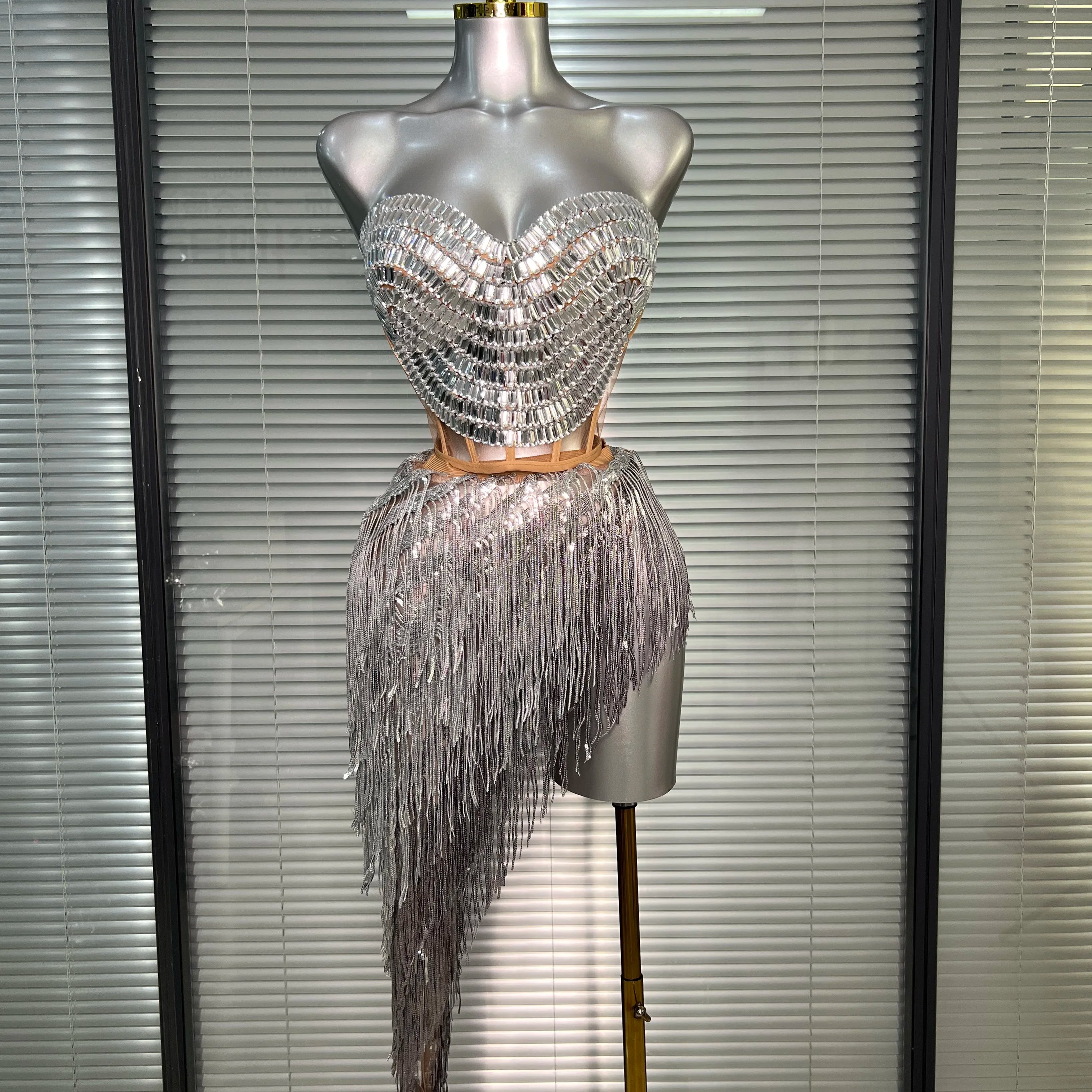 Women Sexy Two Pieces Set Women Silver Tassel Crystal Diamond Night Club Adjustable Skirt Suits Singer Dancer Stage Costume