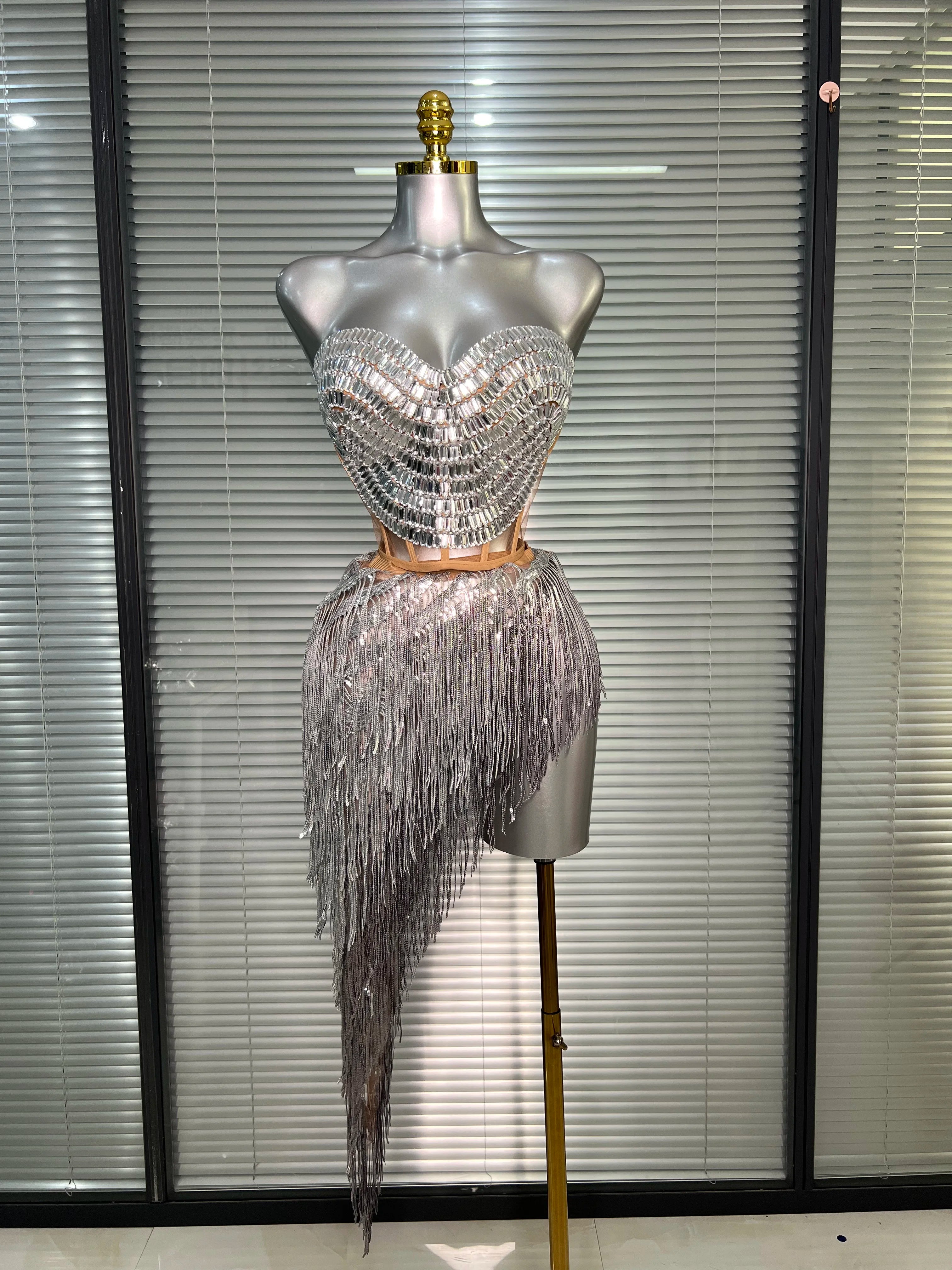 Women Sexy Two Pieces Set Women Silver Tassel Crystal Diamond Night Club Adjustable Skirt Suits Singer Dancer Stage Costume