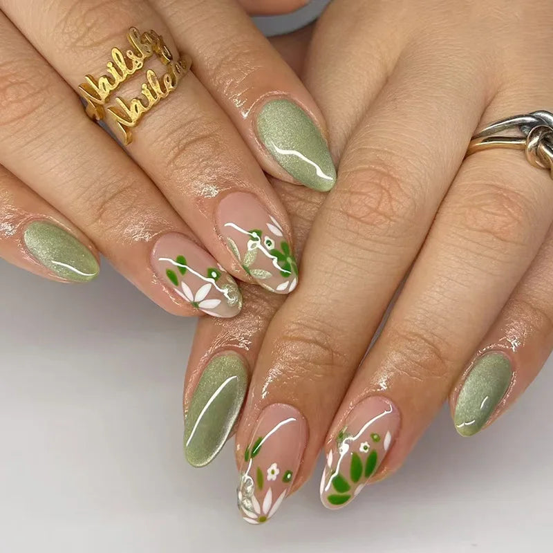 24Pcs Green Cat's Eye Design Press on False Nails with Flower Pattern Short Almond Round Head Nails Set Tips Wearable Fake Nail