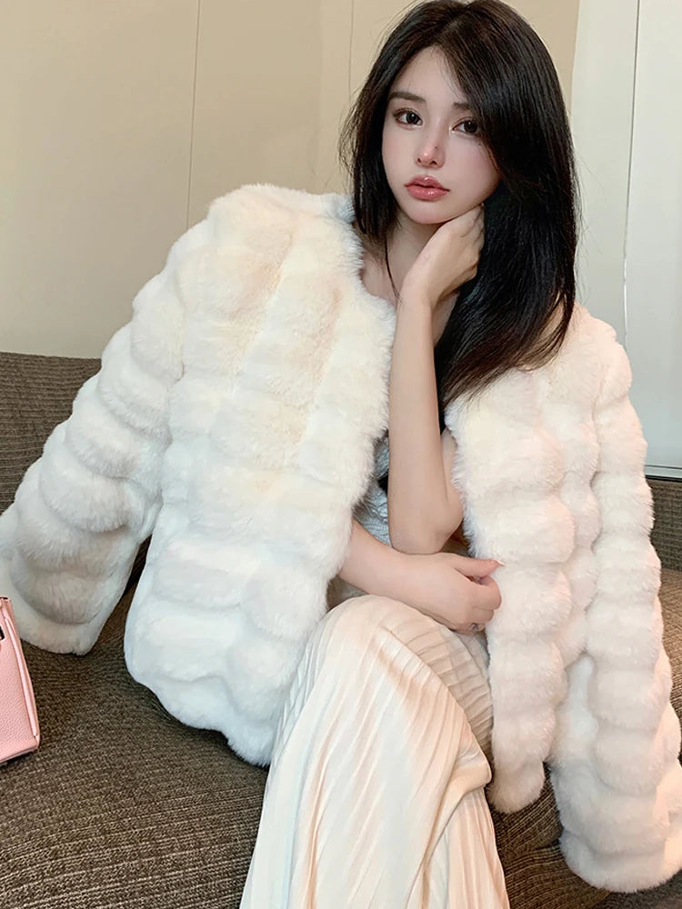 Fashion Imitation Rabbit 'S Hair Coat Women Winter Warm Luxury Fur Jacket Plus Size Outwear Female Vest Coats Beige