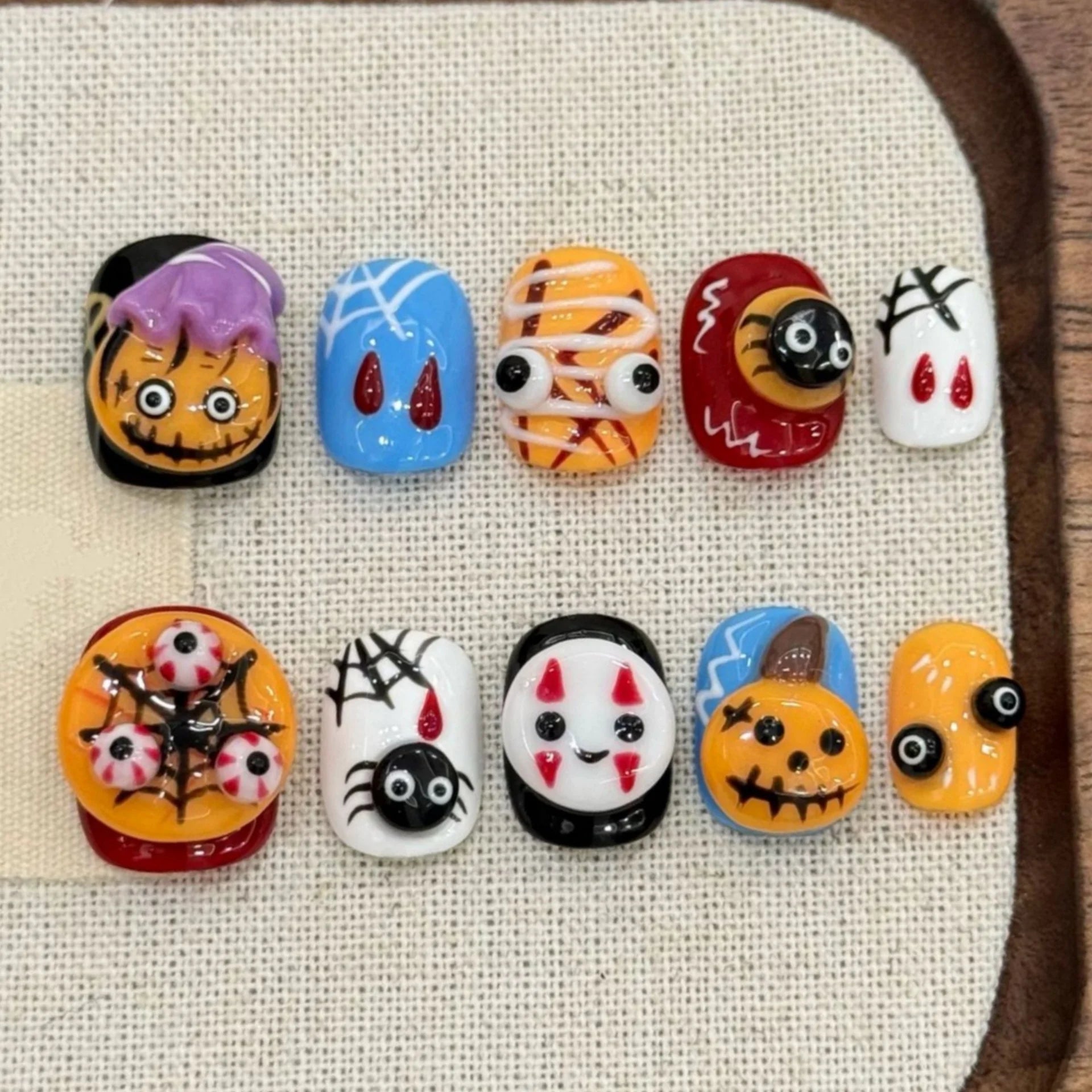 10pcs Handmade False Nails Sets Halloween Pumpkin Spider Design Grey Short Round Press on Nails Art Detachable Fake Nail Tips