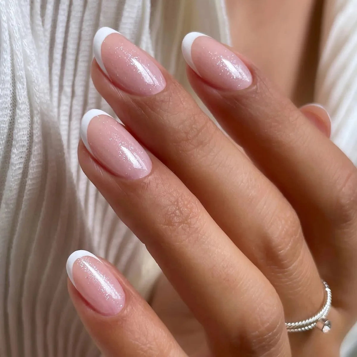 24Pcs Simple French Fake Nails Set with Glue Gradient White Almond Press on Nails Detachable Stiletto Full Cover False Nail Tips