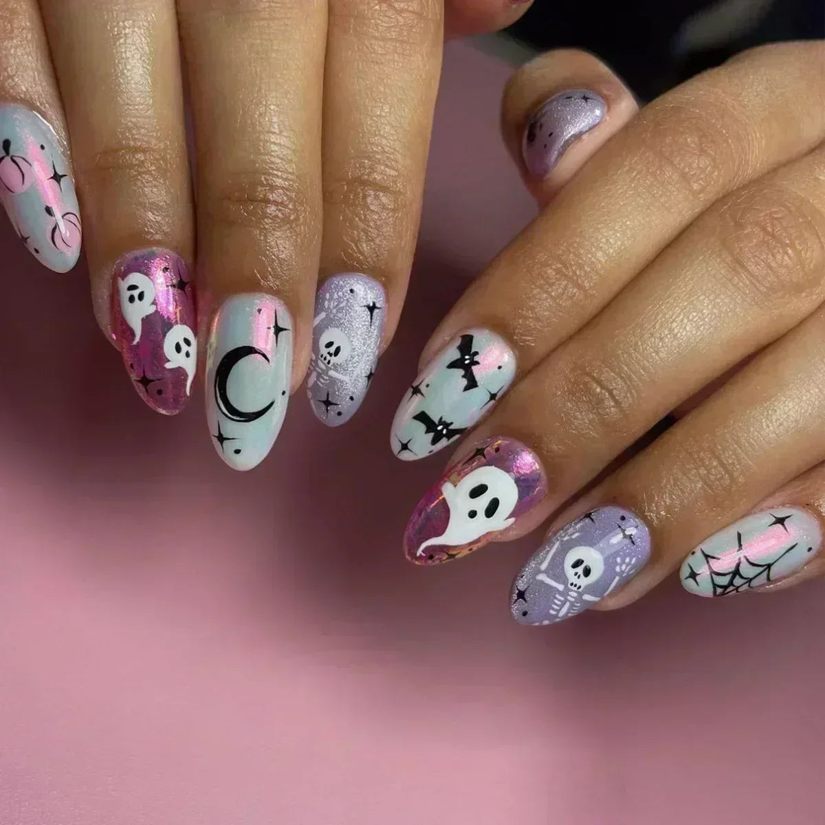 24 peças de unhas postiças de Halloween com desenhos de cabeça de amêndoa, unhas postiças de palhaço fofas, manicure francesa de cobertura total, pontas de pressão para meninas