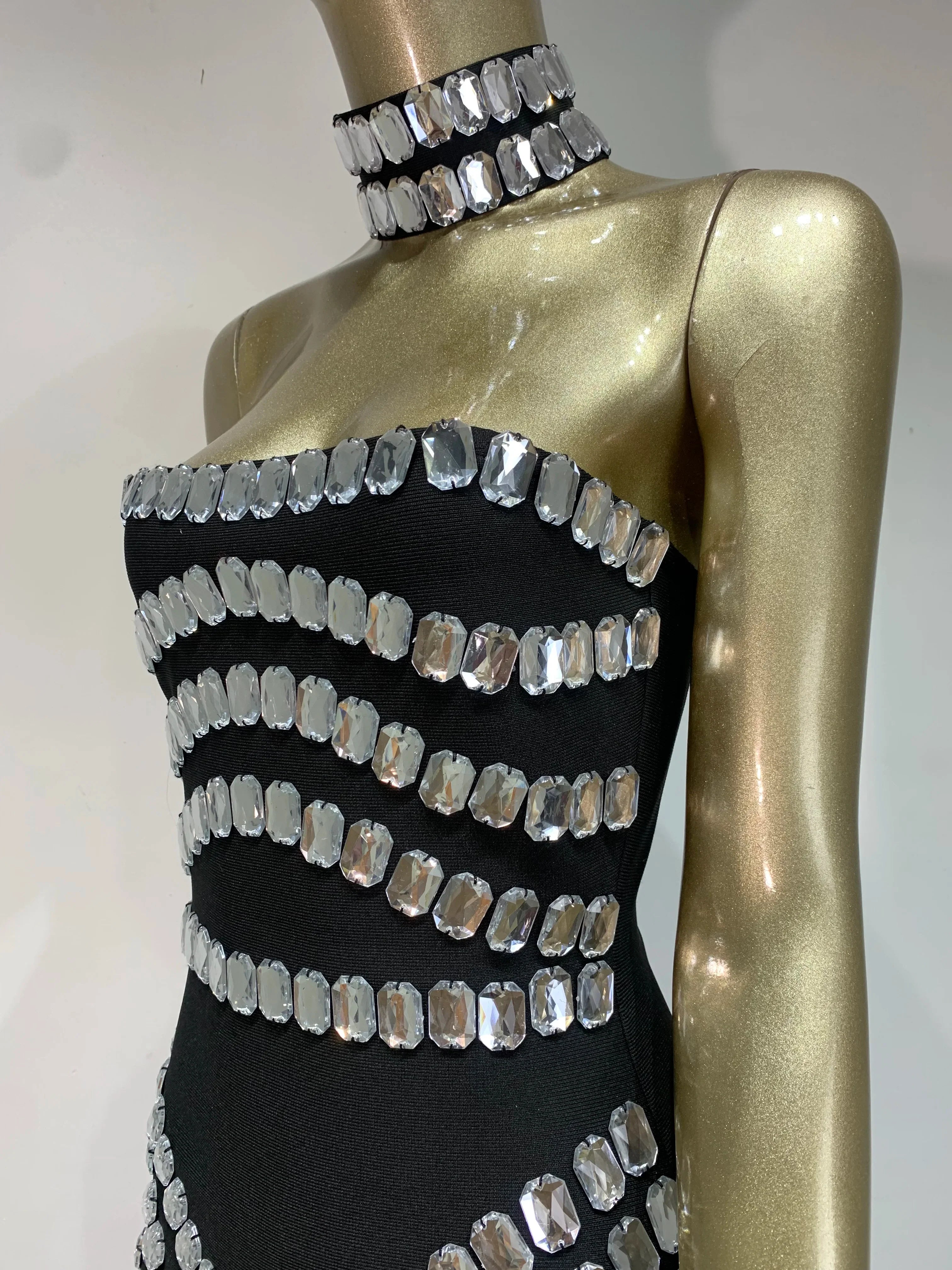 Vestido curto preto sem alças com contas e bandagem colado ao corpo, elegante, para festa noturna, verão, celebridade, 2025
