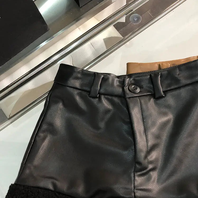 2023 Winter New Women Sexy High Waist PU Leather Combination Fur Design Slim Shorts