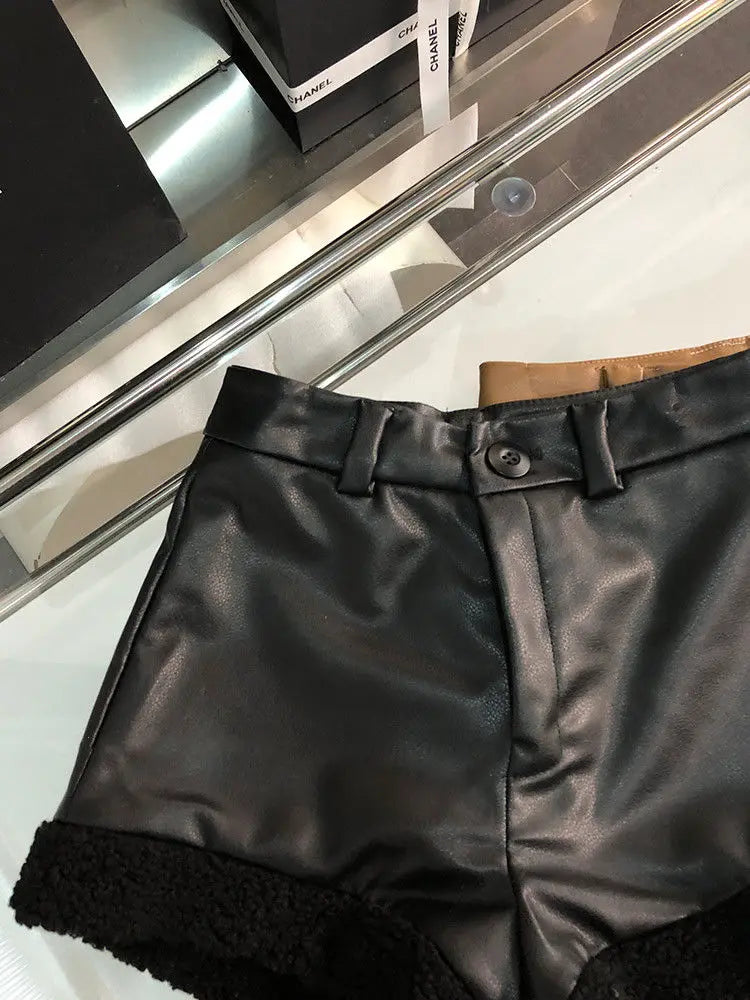 2023 Winter New Women Sexy High Waist PU Leather Combination Fur Design Slim Shorts