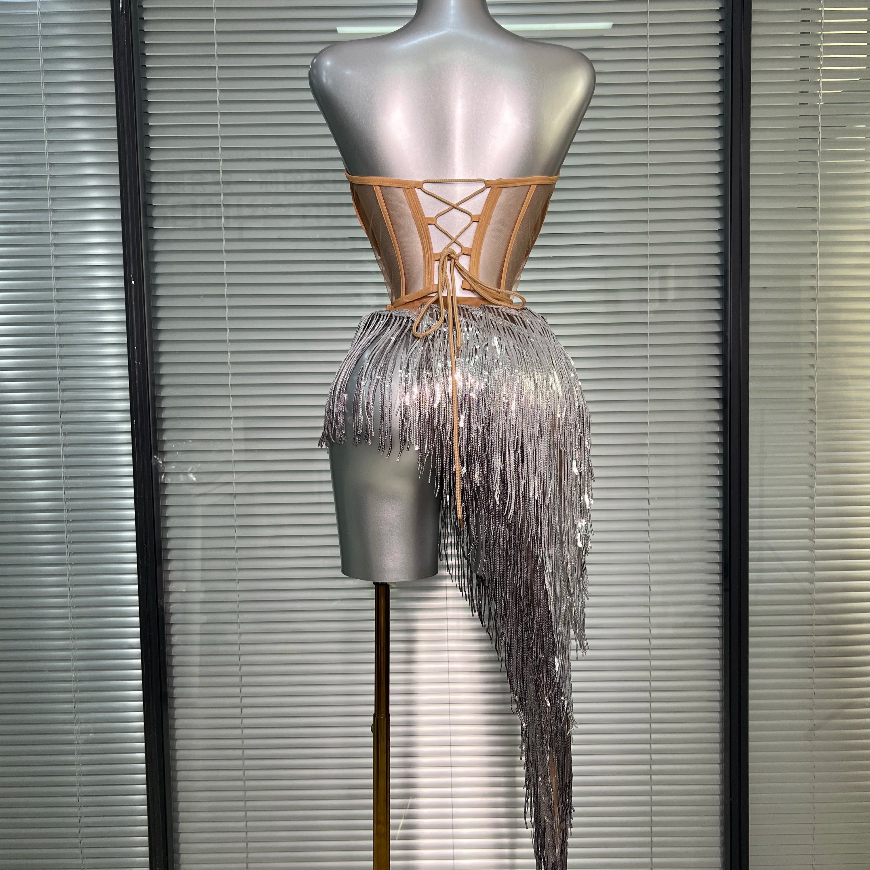 Women Sexy Two Pieces Set Women Silver Tassel Crystal Diamond Night Club Adjustable Skirt Suits Singer Dancer Stage Costume