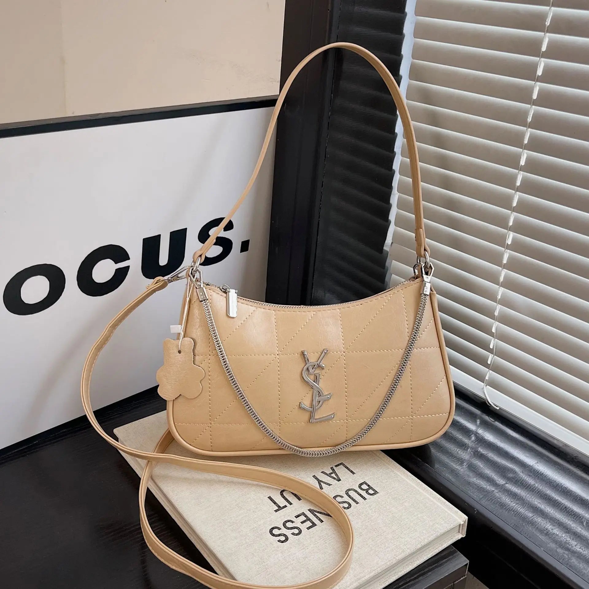 New 2025 Designer Shoulder Bag - Trendy Women's Underarm Purse, Minimalist & Functional