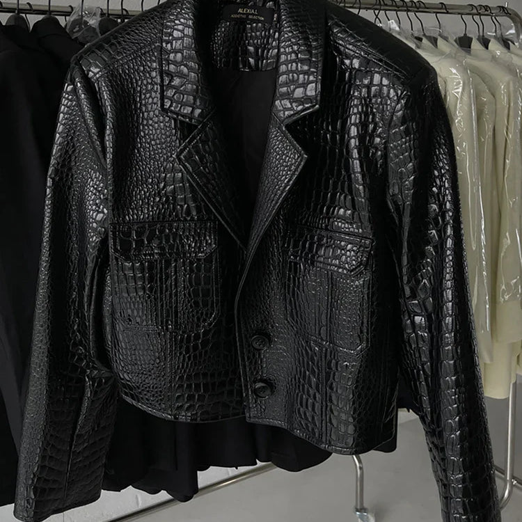 Spring Autumn Short Cool Stylish Shiny Reflective Crocodile Print Patent Pu Leather Jacket Women Runway Fashion 2023