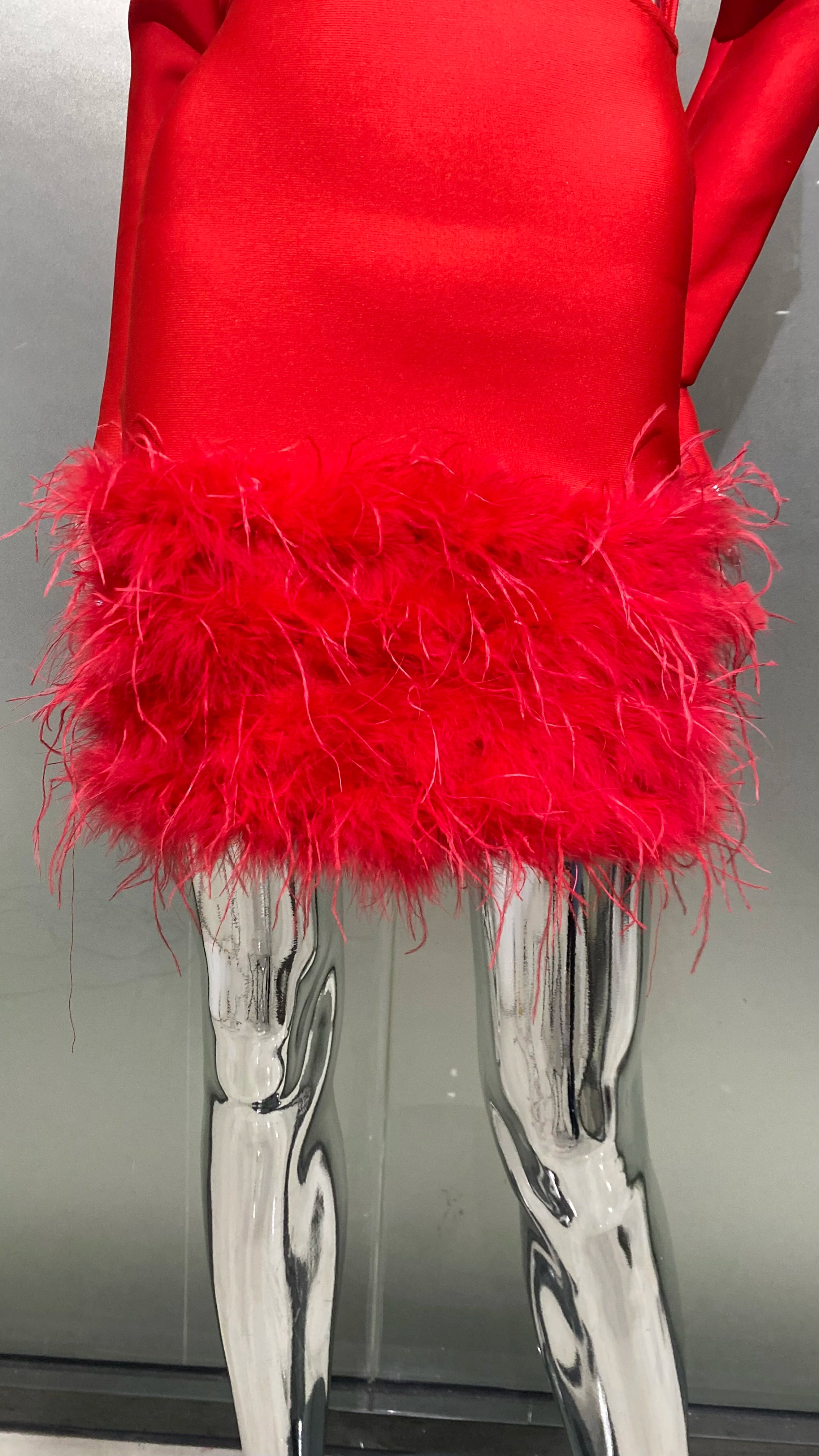 STOCK Gorgeous Feathers Sexy Hollow Out Red Mini Bandage Dress Fashion Woman Evening Dress Merry Christmmas Party Outfit