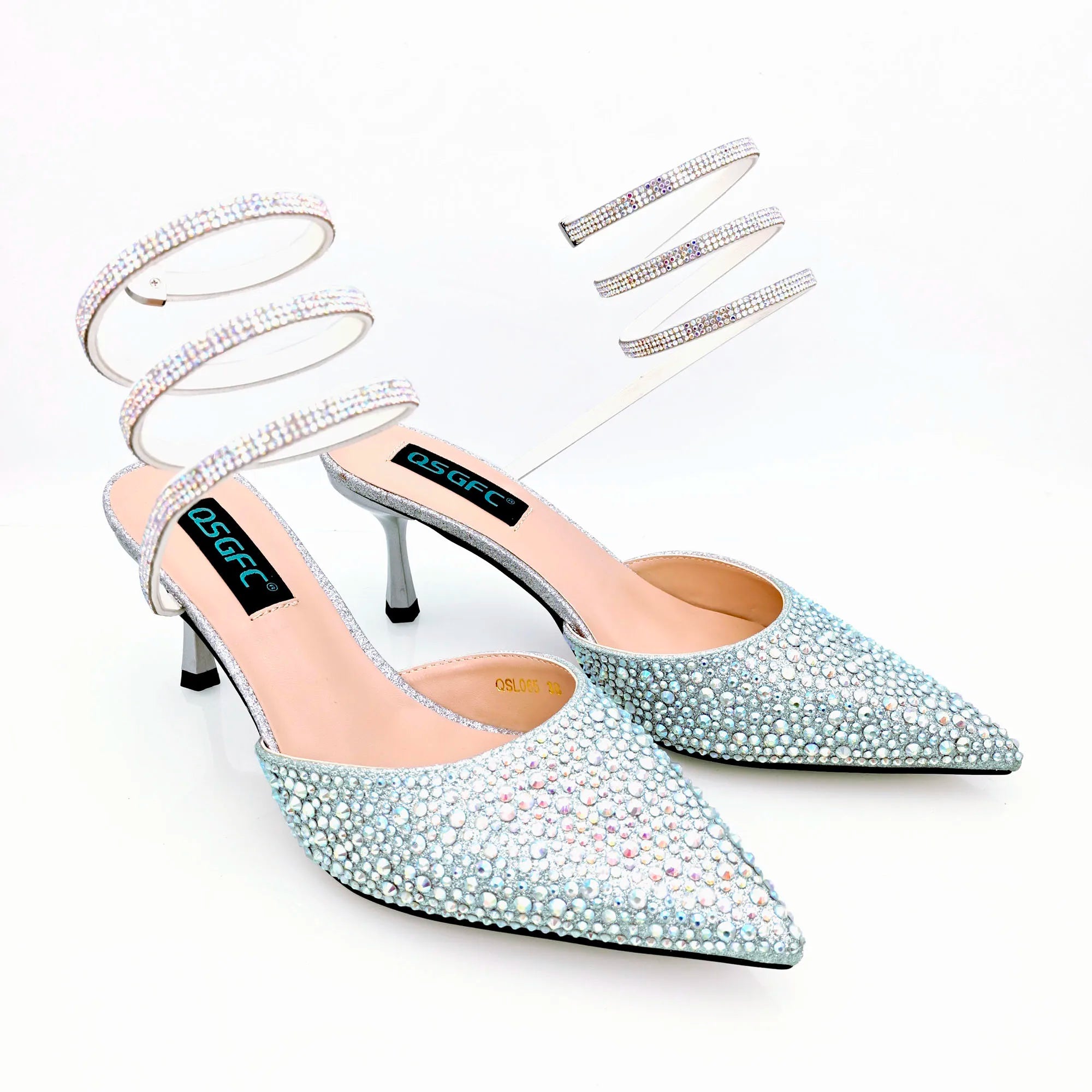 Gold Color Shine Luxury Design Heart Shaped Packet And Mid-heel Rhinestone Snake Wrap Strap Pointed Toe Shoes And Bag A PAIR SHOES SILVER