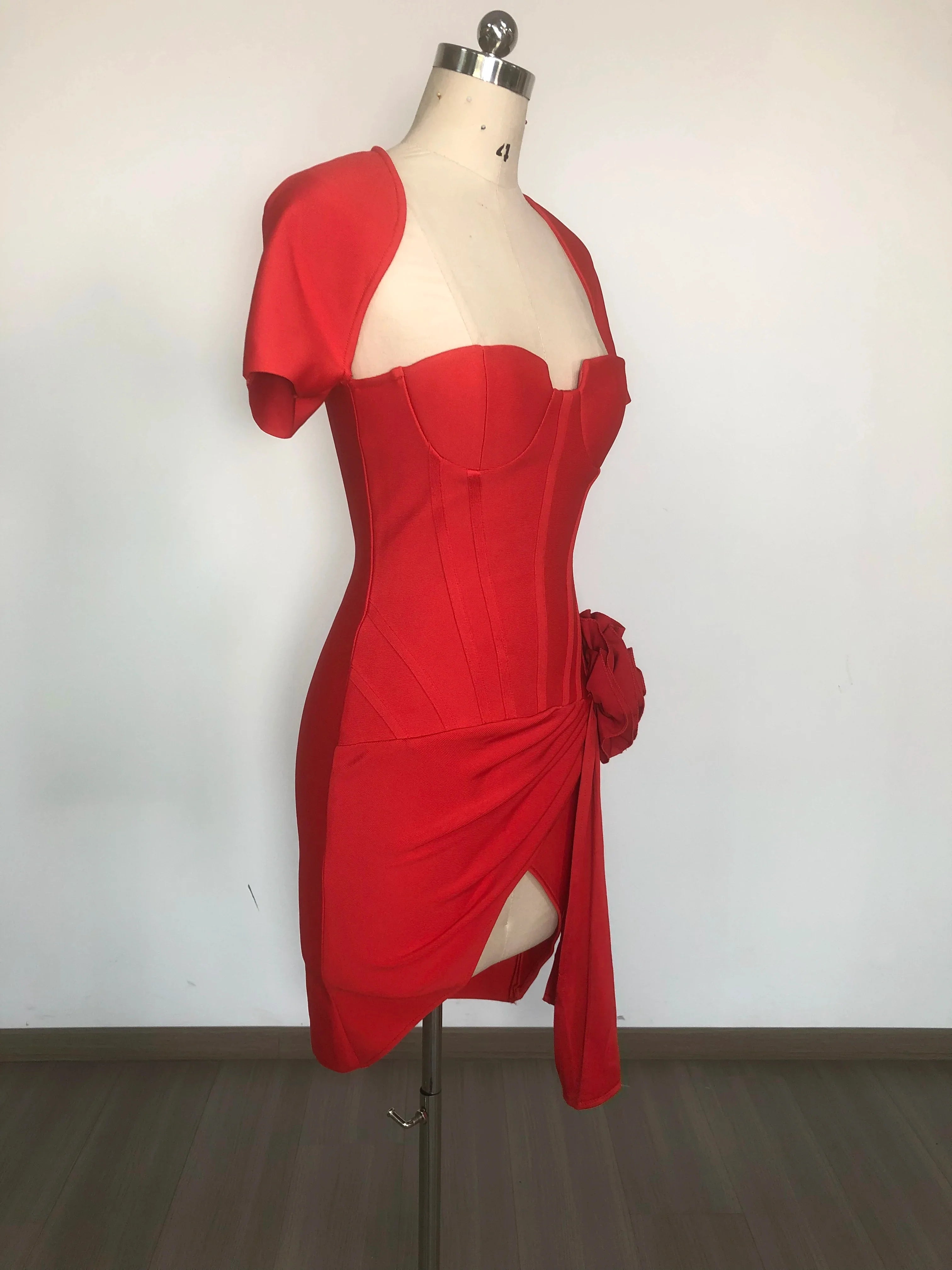 Celebrity TV Show Dress Women Sexy Short Sleeve Square Collar Bodycon Mini Bandage Dress Florals Evening Party Outfit Vestido