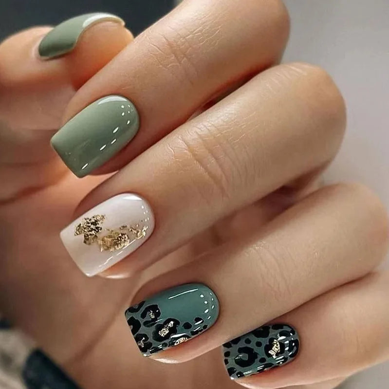 24 peças unhas postiças curtas redondas azul-francês brilhante pérola branco ondulado amor coração cobertura total destacável pontas de pressão