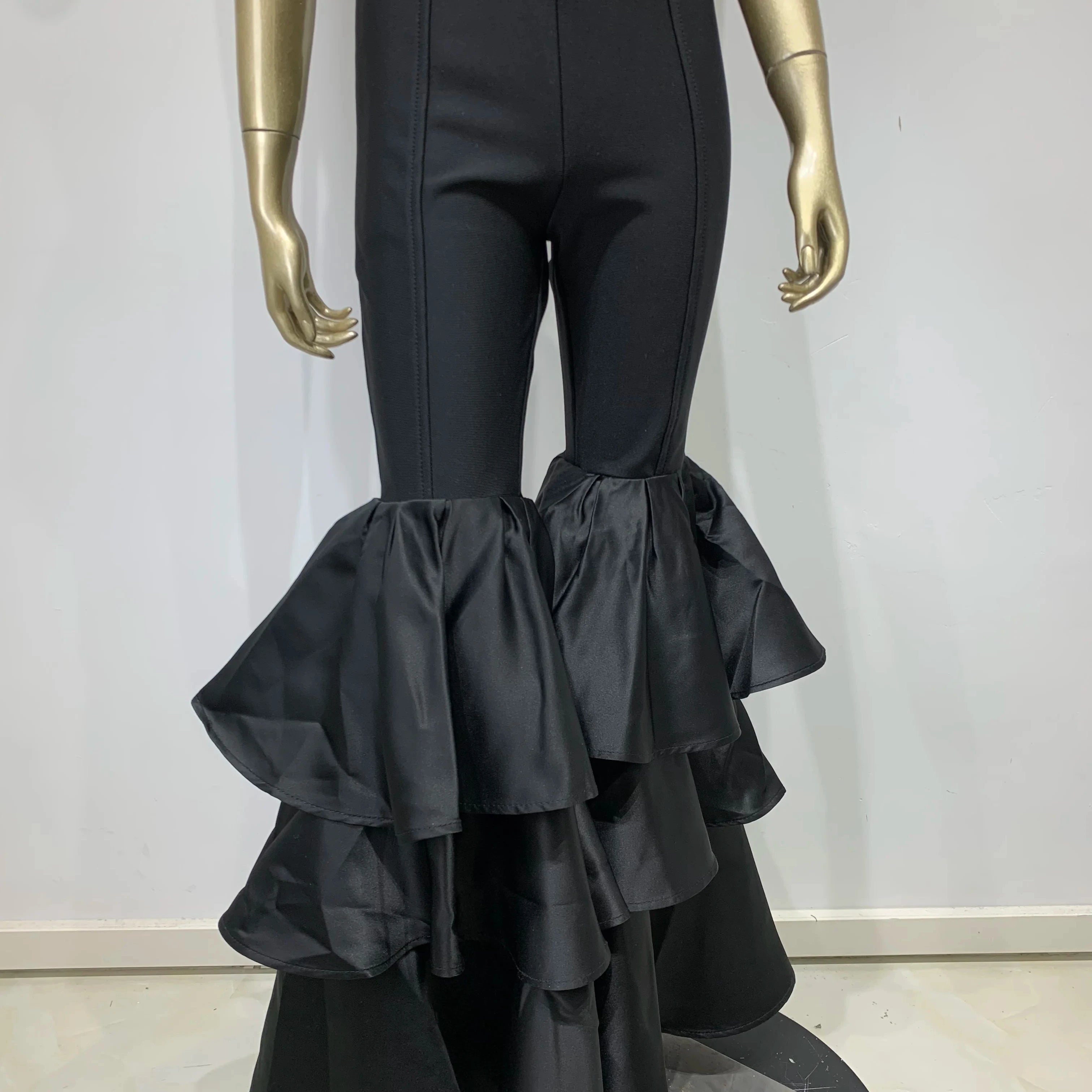 Macacão feminino chique, sexy, sem alças, com babados, justo, preto, bandagem, designer de celebridades, 2023