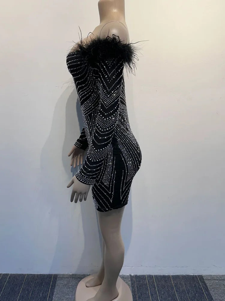 Luxury Woman Evening Dress Chic Feather Shoulder Black Rhinestone Studded Birthday Cocktail Dress Celebrities Outfits