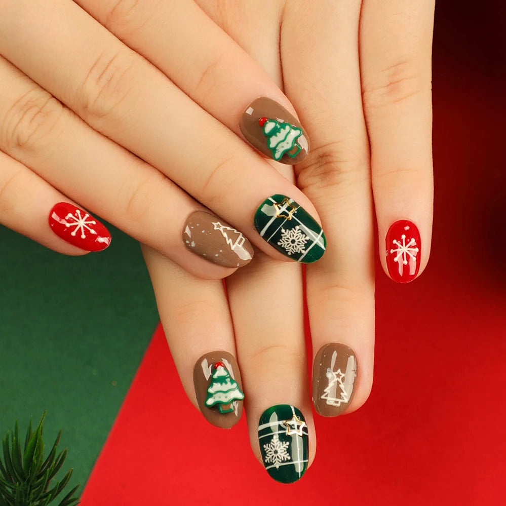 24Pcs/Box Christmas Women Wearable Fake Nails Finished Full Cover Europe America Christmas Collection Short Flat Nails Art Gift 34