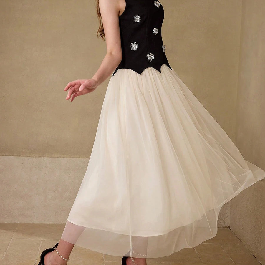 TWOTWINSTYLE Hit Color Spliced Appliques Elegant Dresses for Women Round Neck Sleeveless Patchwork Mesh Dress Female Fashion New