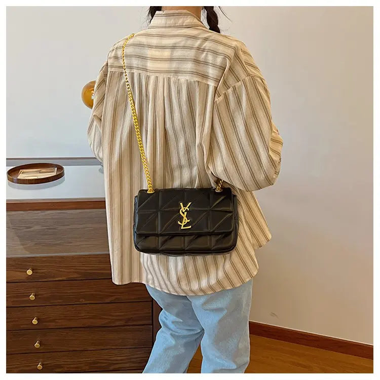 Luxury Women's Bag - Diamond Pattern Chain Strap, Small Crossbody Purse, Trendy & Versatile for Daily Us