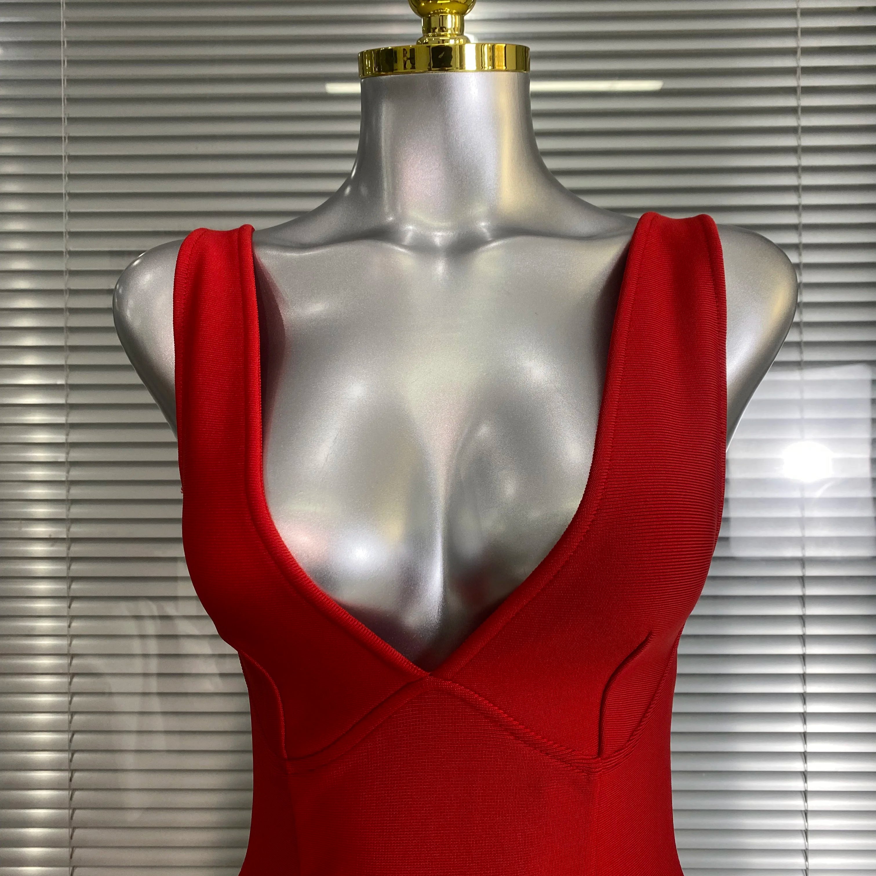 Brand New 2025 Sexy Women Deep V Neck Backless Red Bandage Dress Celebrity Knitted Elegant Bodycon Party Maxi Dress