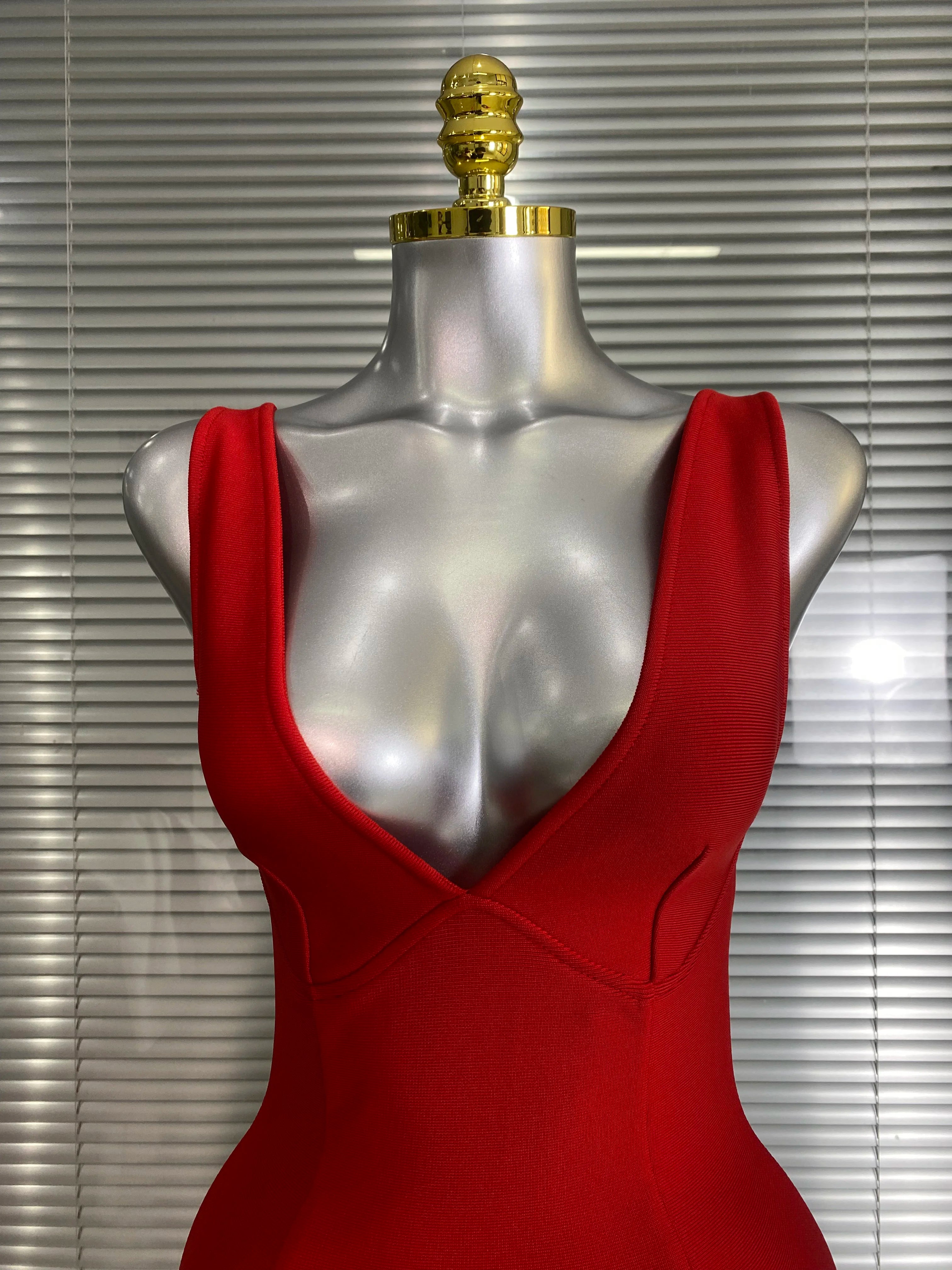 Brand New 2025 Sexy Women Deep V Neck Backless Red Bandage Dress Celebrity Knitted Elegant Bodycon Party Maxi Dress