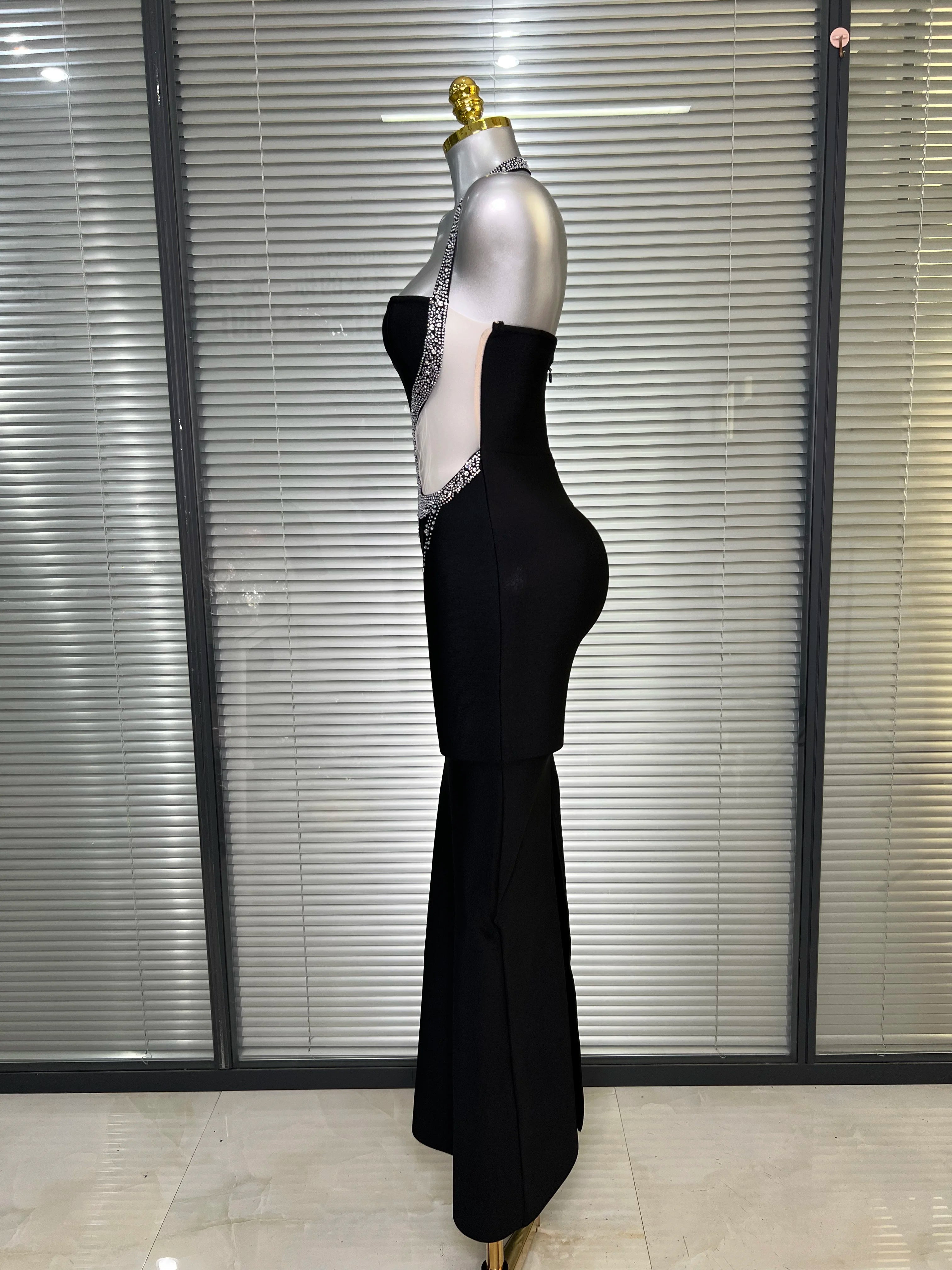 Women Black Halter Crystal Bodycon Bandage Dress Diamonds Fishtail Long Evening Party Dress Vestido