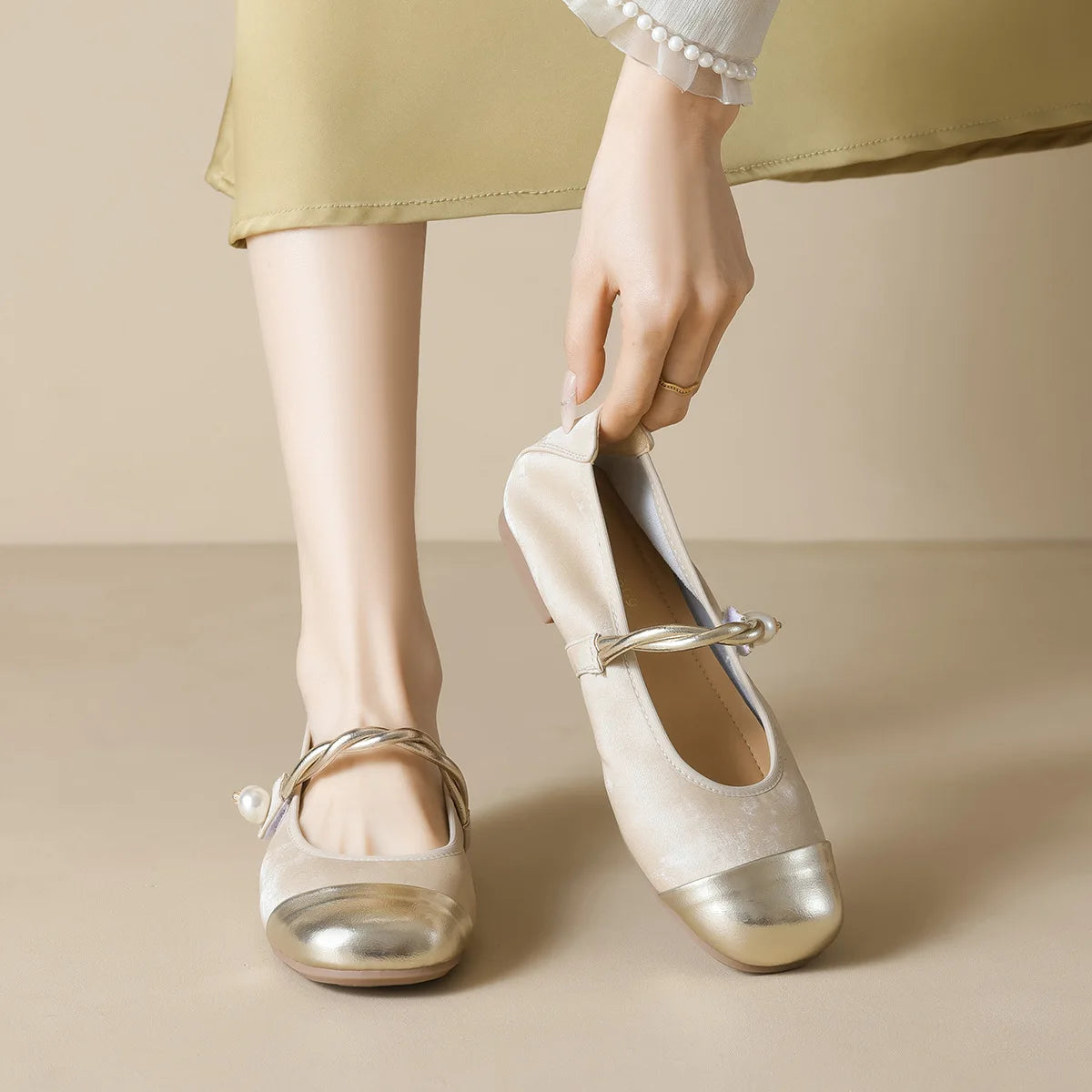 2024 Women's Round Toe Flat Shoes - Casual Fashion Spring/Autumn Office Work Pumps Slip-On Comfort Ladies Flats Arrival