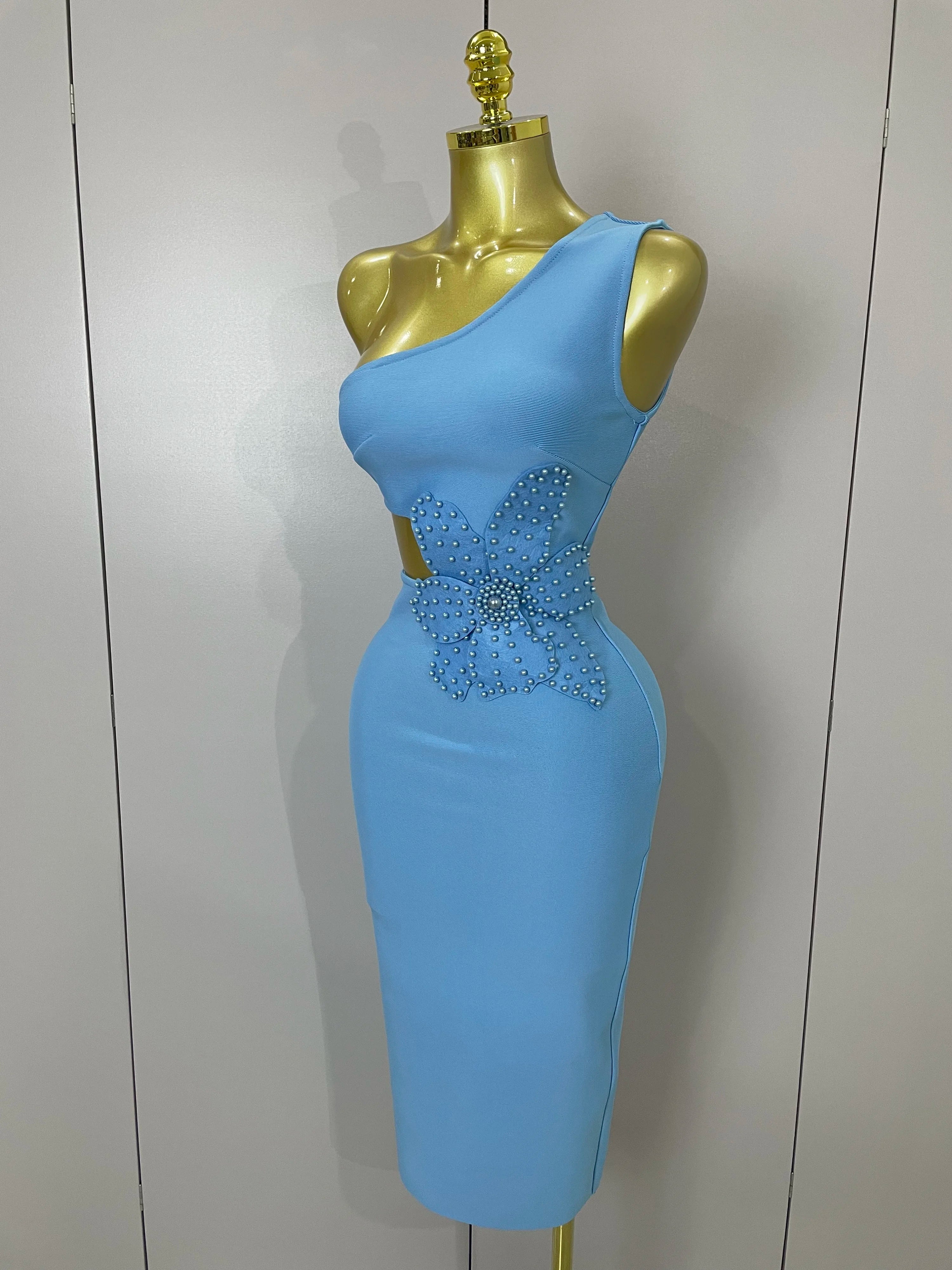Luxury Sexy One Shoulder Pearl Sky Blue Bodycon Bandage Dress 2025 Women Celebrity Elegant Evening Club Birthday Party Outfit