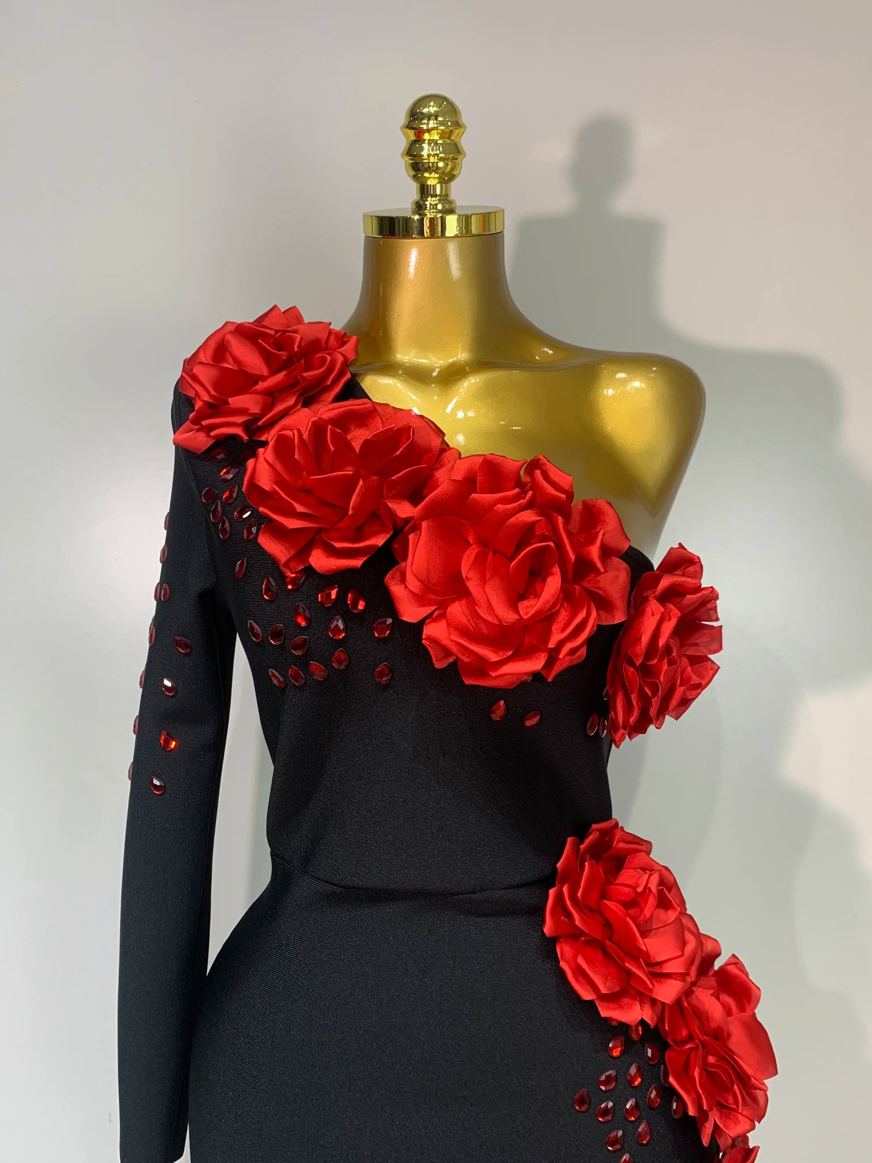 Women Luxury Black Single Sleeve Bandage Dress Red Appliquies Elegant Luxury Rhinestones Birthday Celebrity Evening Party Gowns