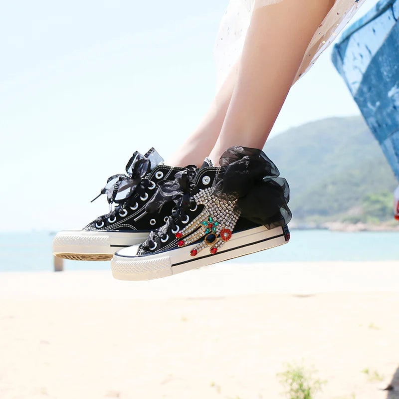 2022 new women single shoes wild cute ladys lace canvas shoes high top fashion sneaker ins rhinestone shoes
