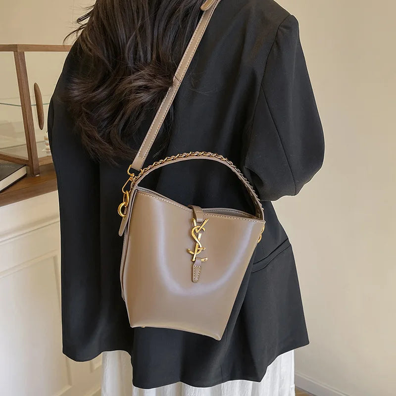 Affordable Luxury Bucket Bag 2025, Designer Women's Tote with Top Handle, Exclusive Crossbody & Shoulder Bag for Work and Casual