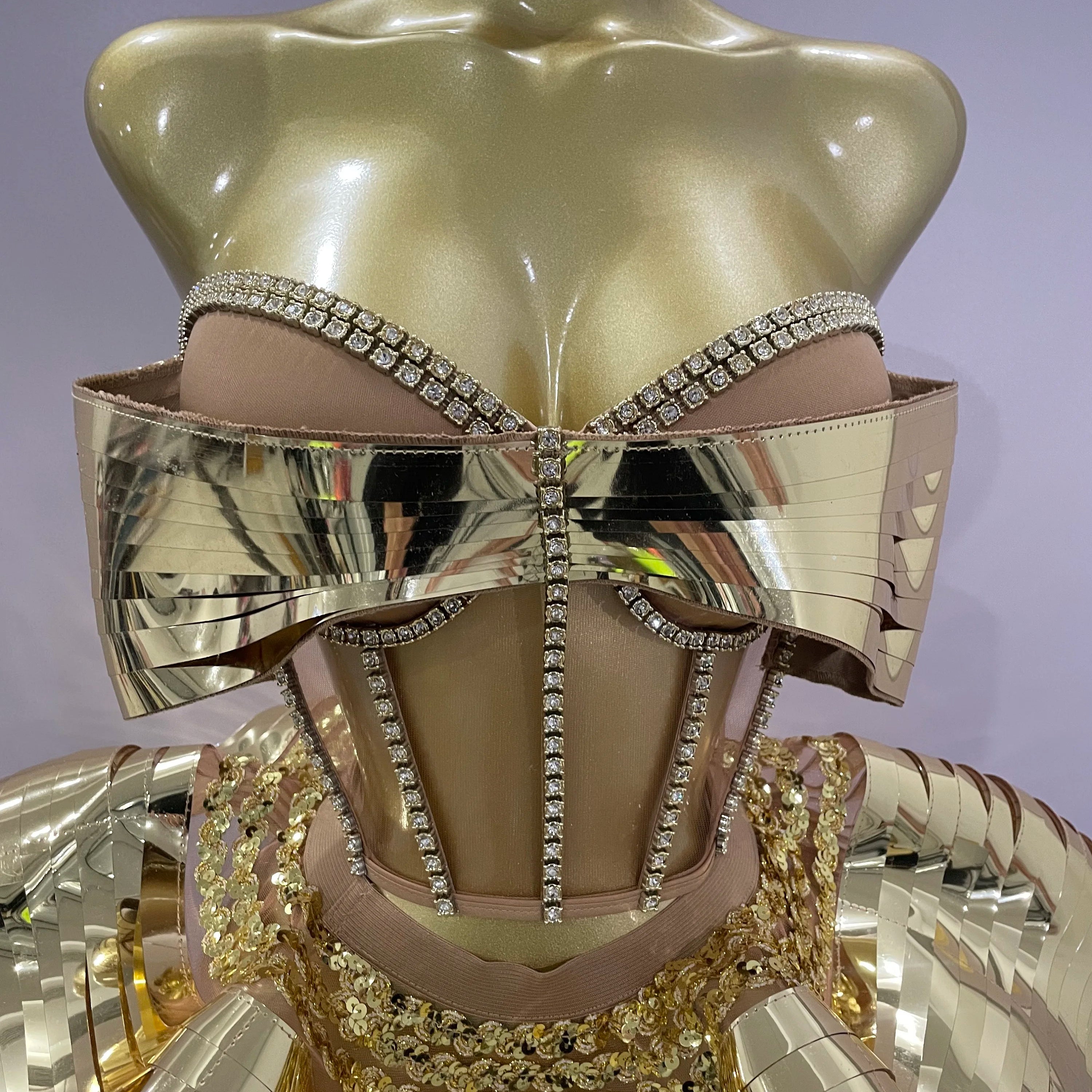 Conjunto de duas peças sexy com lantejoulas prateadas e strass, roupa elegante para festa de aniversário e palco, 2025