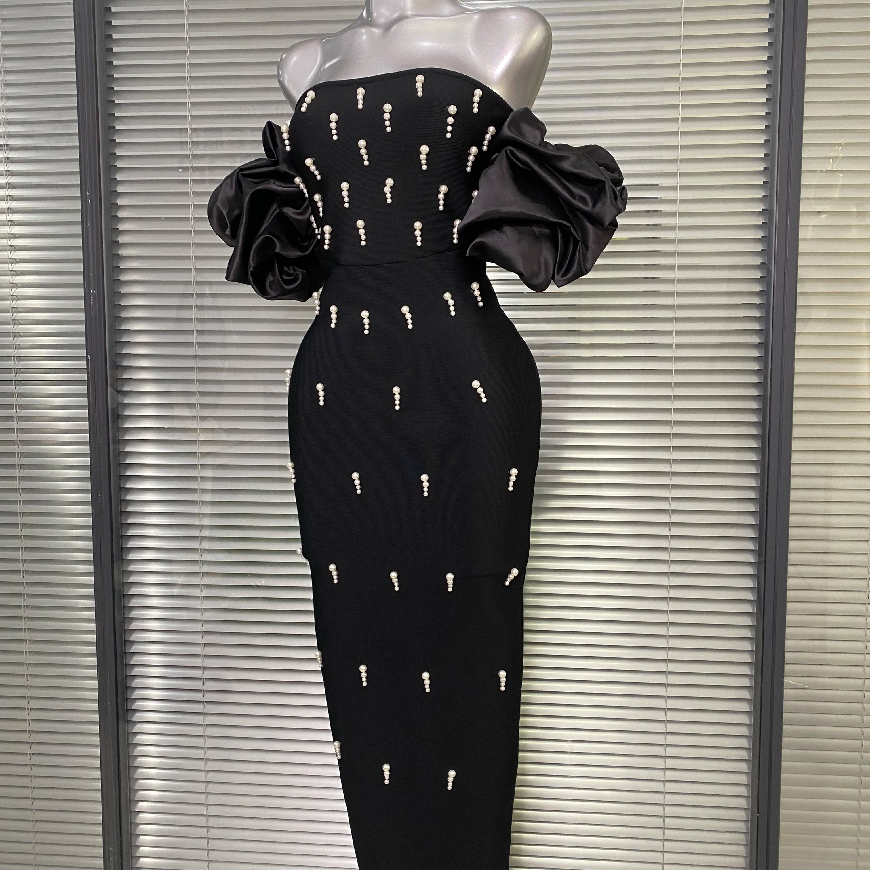 Women Sexy Black Pearl Off the Shoulder Long Bodycon Bandage Dress High Street Elegant Celebrity Party Dress