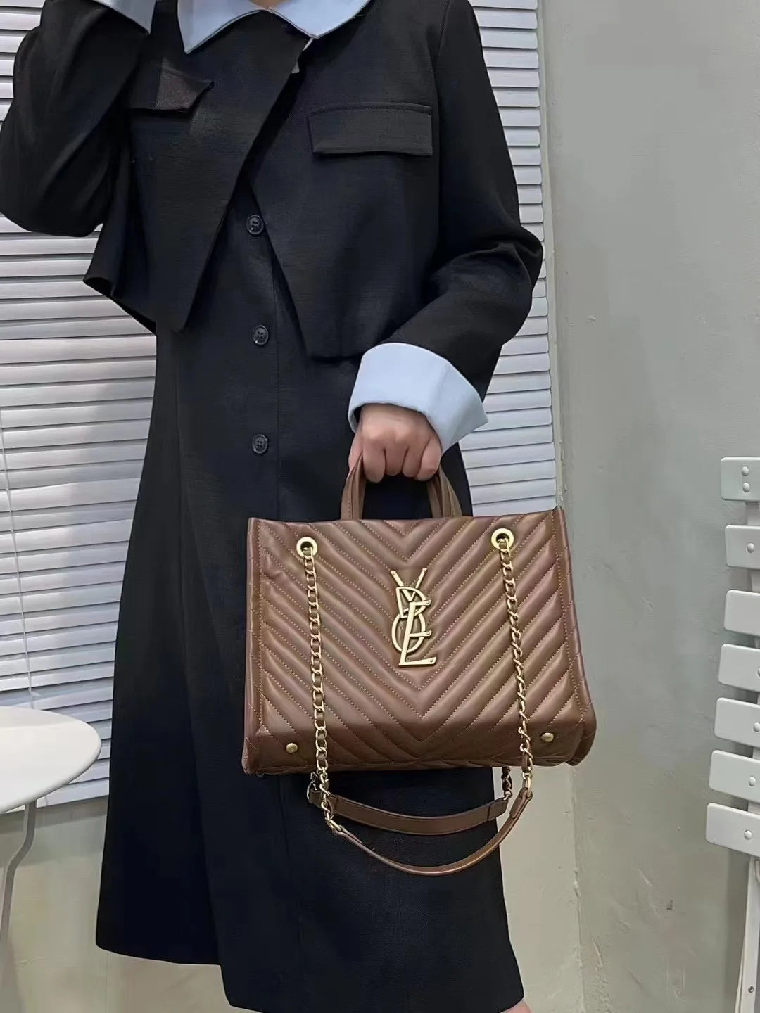 2025 New Women Genuine Leather Quilted Chain Tote Bag, Large Capacity Crossbody Sling Chic Shoulder Purse for Work and Travel