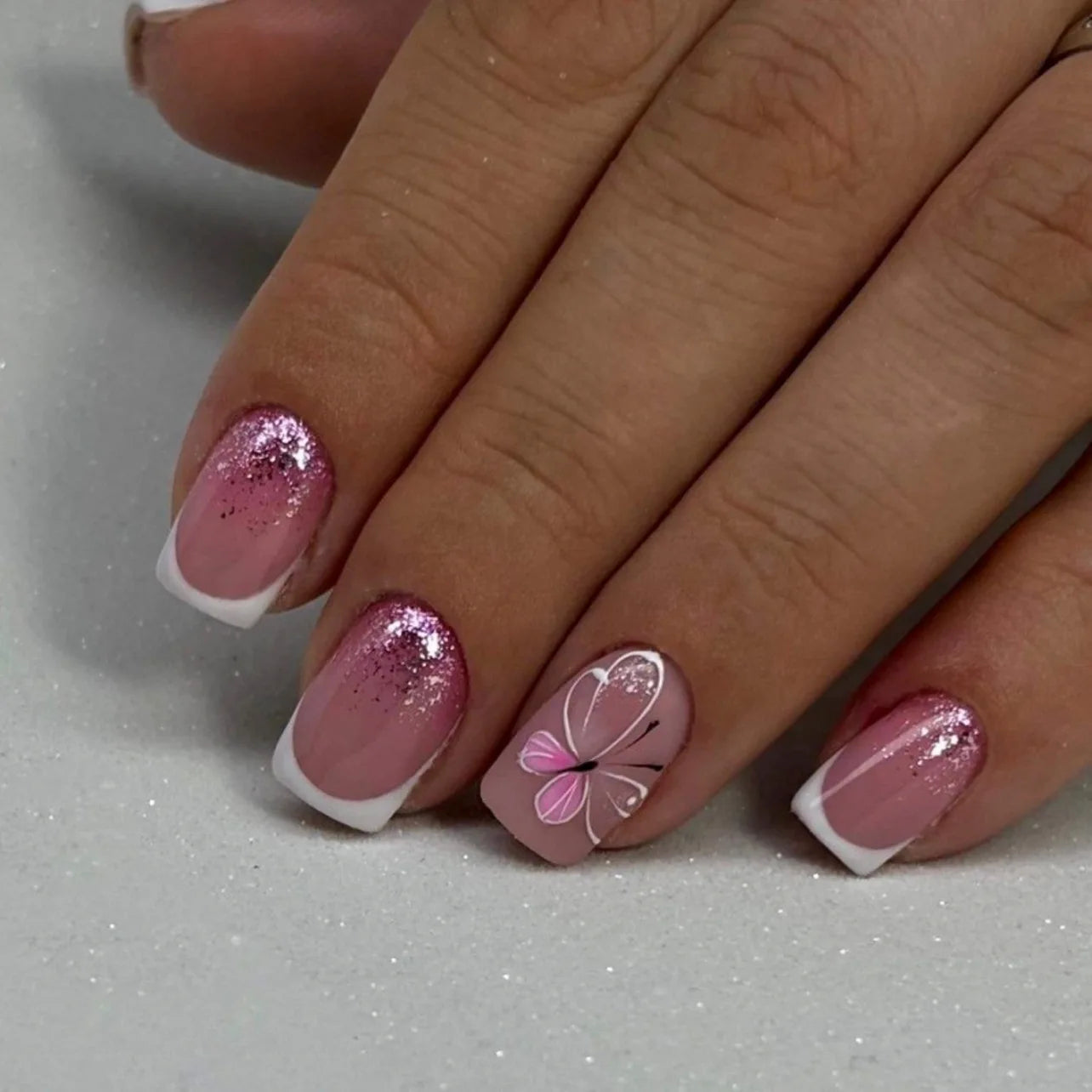 24Pcs Gradient White Fake Nails with Flower Design Simple French False Nails Short Square Head Wearable Press on Nails Tips