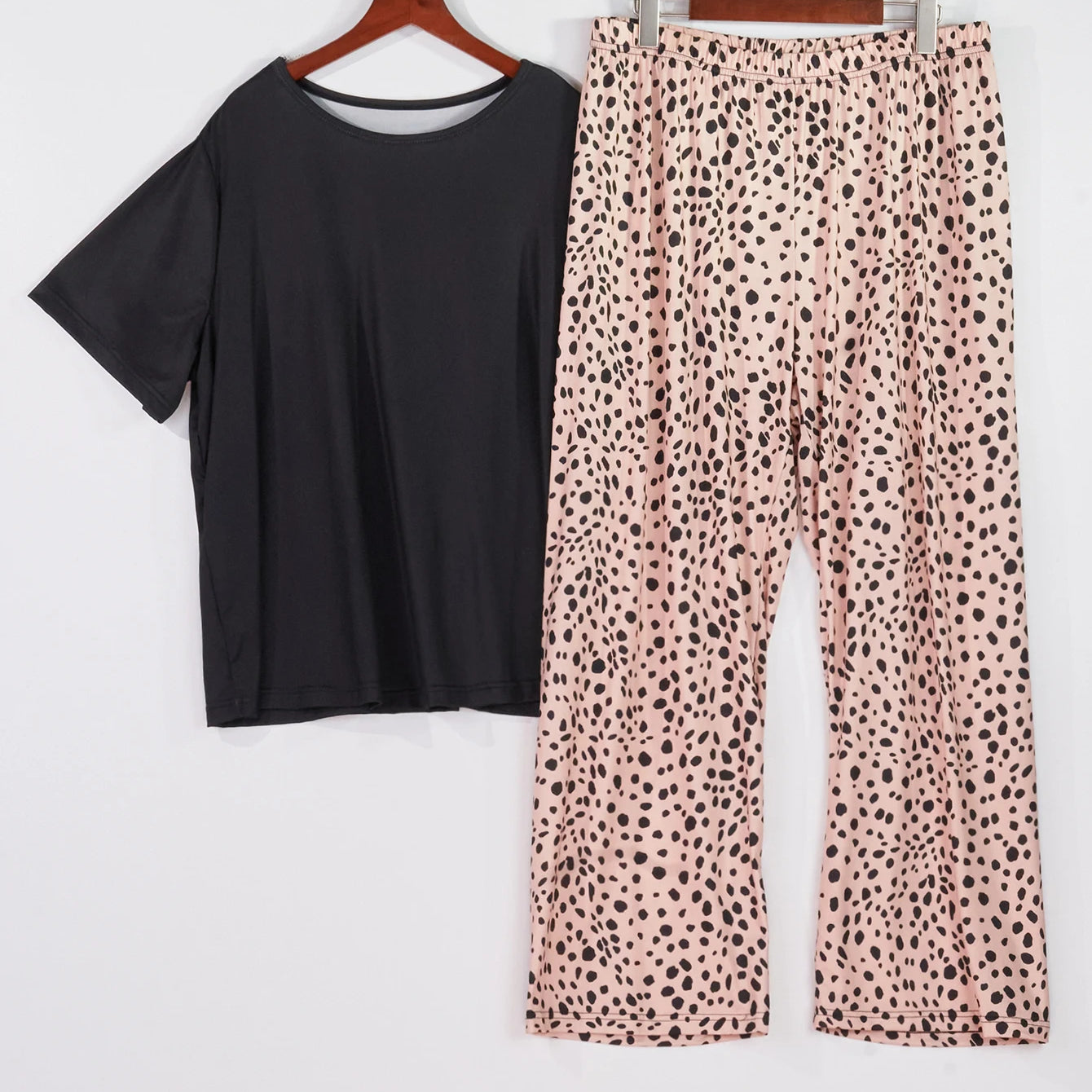 Home clothing large size pajama set plus size short sleeved long pants set can be worn with milk silk material