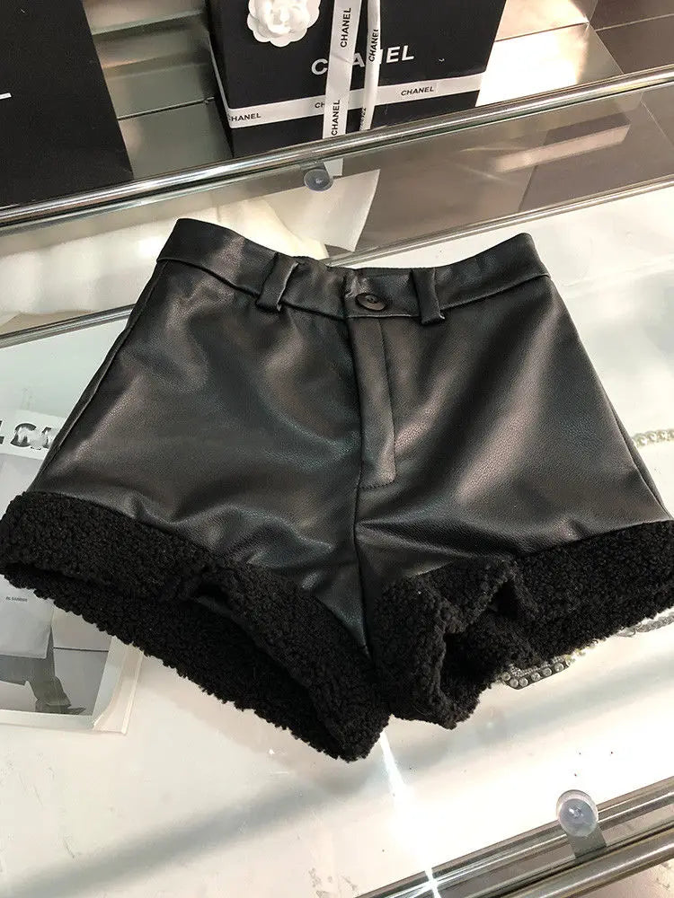 2023 Winter New Women Sexy High Waist PU Leather Combination Fur Design Slim Shorts