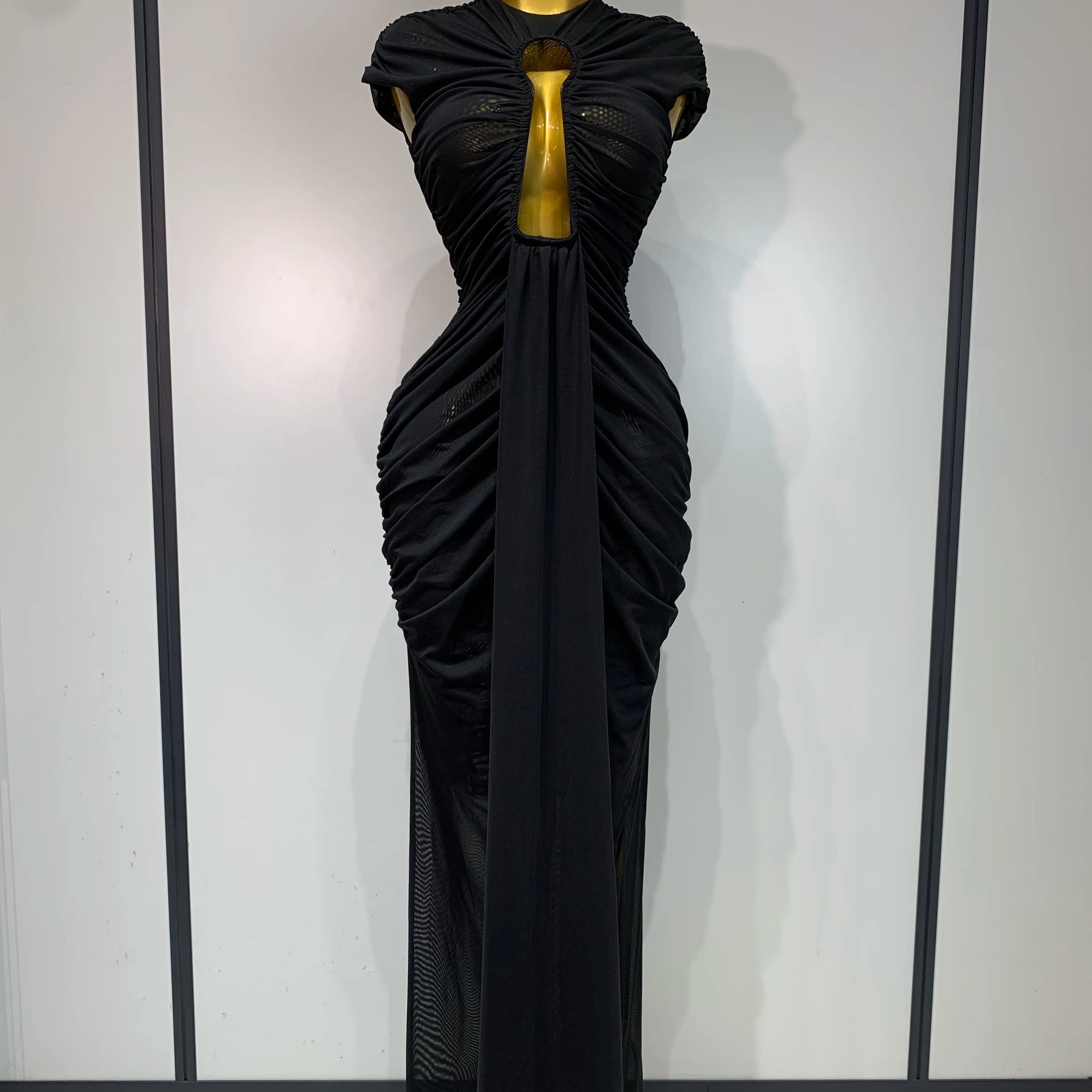 Women Sexy Sleeveless O-Neck Bodycon Mesh Long Dress Hollow Out Celebrate Fashion Show Celebrity Evening Party Club Dress