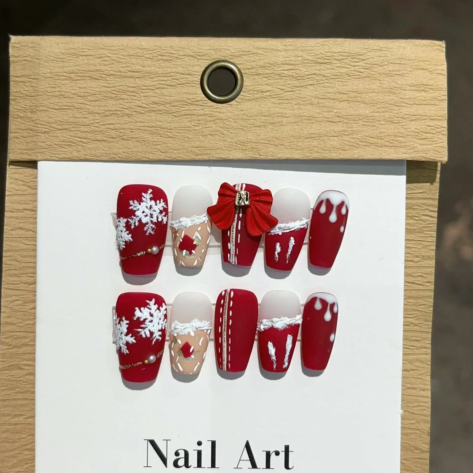 New Year And Christmas Hand Paint Snowflake Fake Nail Temperament Appear White False Nail Paste Pure Hand-maded Nail Decoration