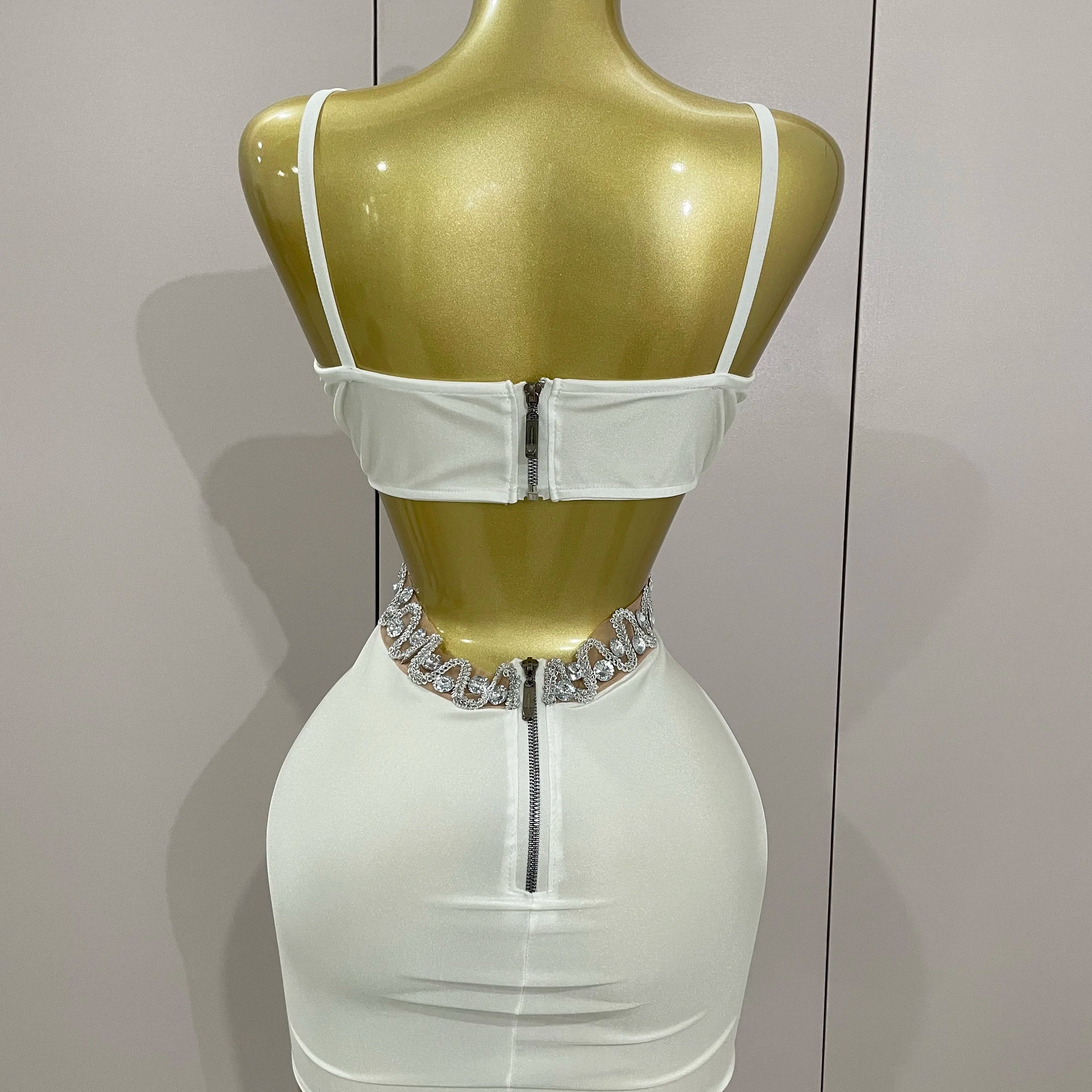 STOCK Luxury Shiny Diamond Chain White Sexy Sleeveless Bodycon Mini Dress 2025New Evening Birthday Party Nightclub Stage Costume