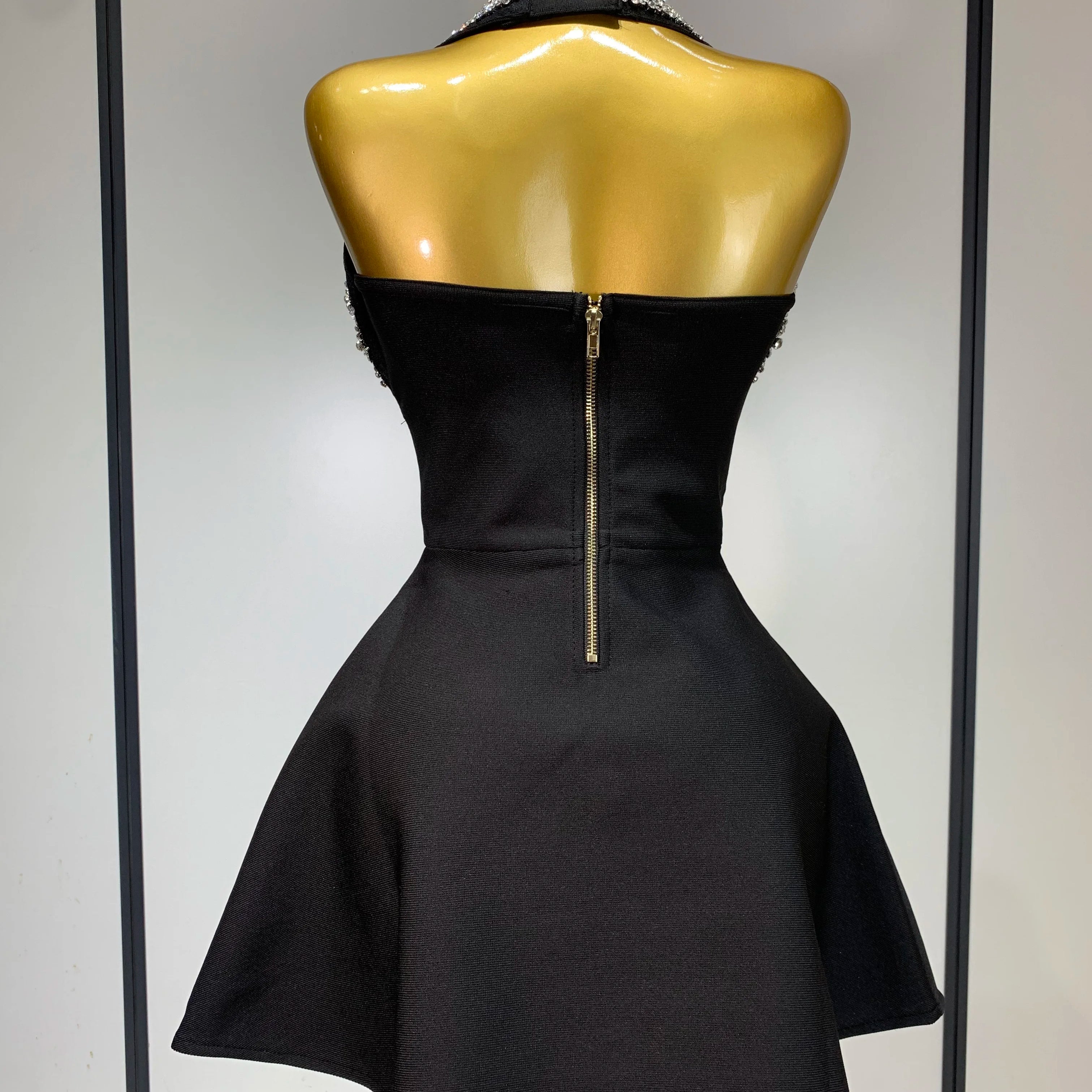 Fashion Women Luxury Party Dress Halter Sleeveless Backless Sparkly Rhinestone Bandage Dresses 2025 Elegant Evening Club Wear
