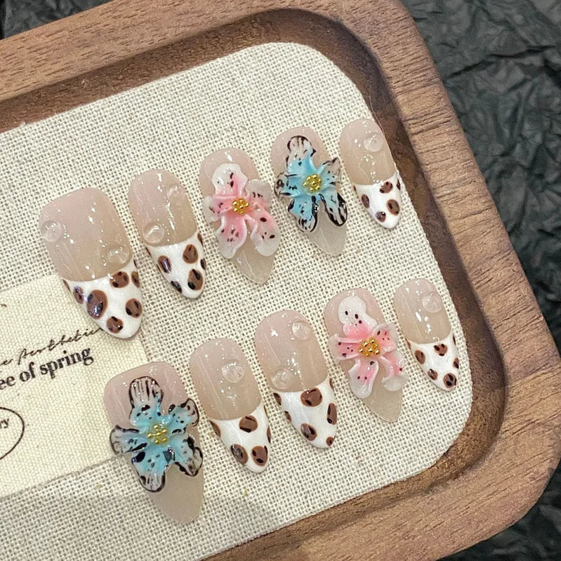 10 peças de unhas postiças de amêndoa com estampa de leopardo e flor 3D, unhas postiças francesas, acabamento artificial, beleza, acrílico, ponta de manicure artística