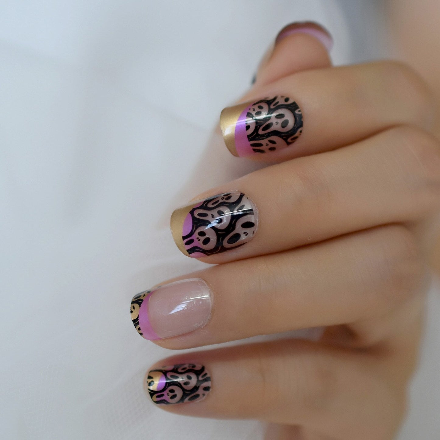 Nude Clear Halloween Fake Nails Short Round With Design Skull Print Pattern gel Acrylic Artificial False Nails Press On Tips
