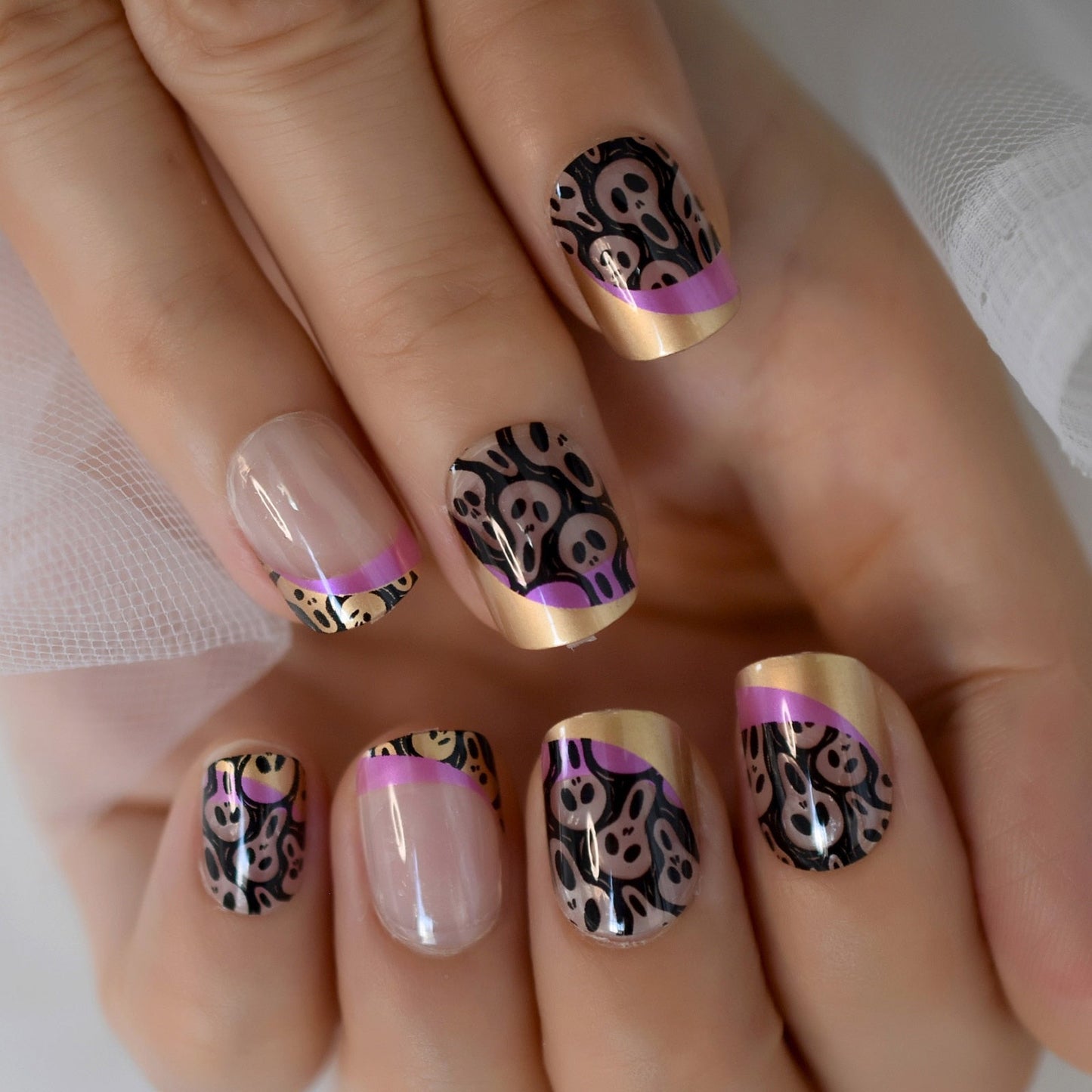 Nude Clear Halloween Fake Nails Short Round With Design Skull Print Pattern gel Acrylic Artificial False Nails Press On Tips