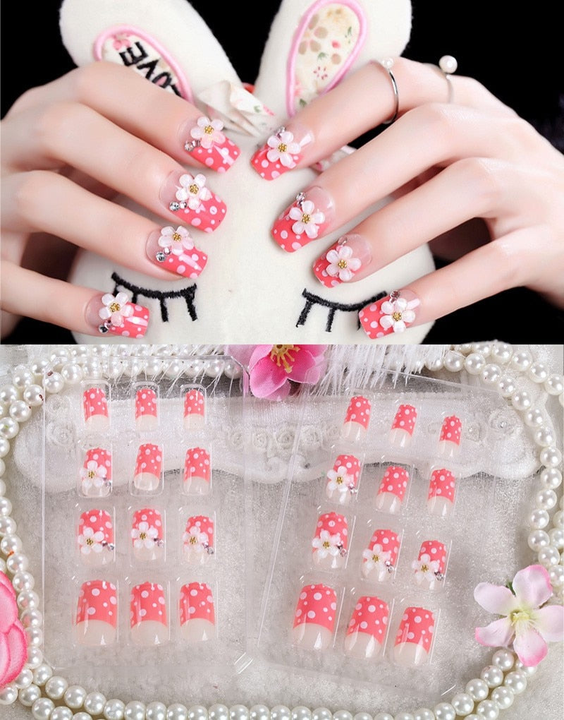24Pcs/Set Fake Nails Press on Girls Finger Beauty False Nail Art Tips Bright Shining 3D Diamond Full Cover French Nail Art Tips AL03