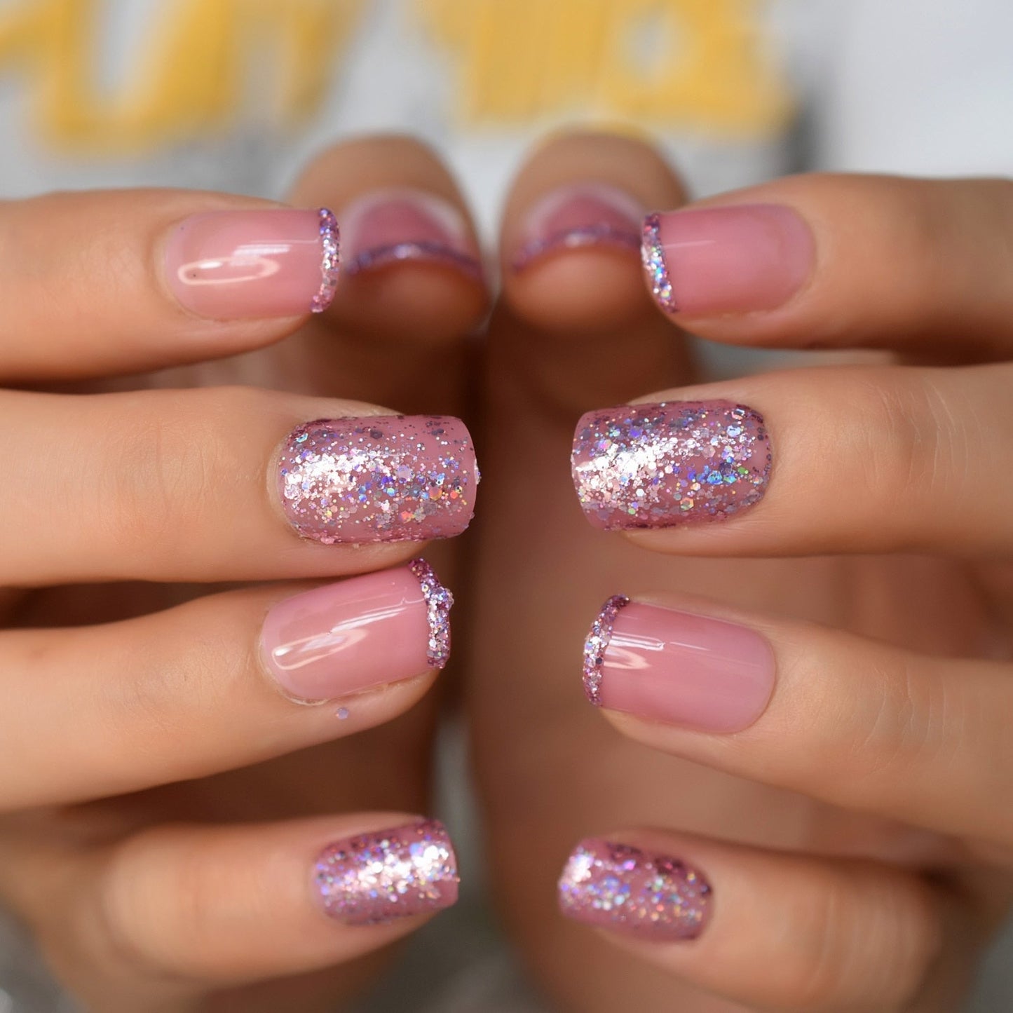 Short Matte Metallic Press On Nails Holographic Multi Color Shiny Squavol False Nails Fake Nails Art Fingernails Manicure Tips