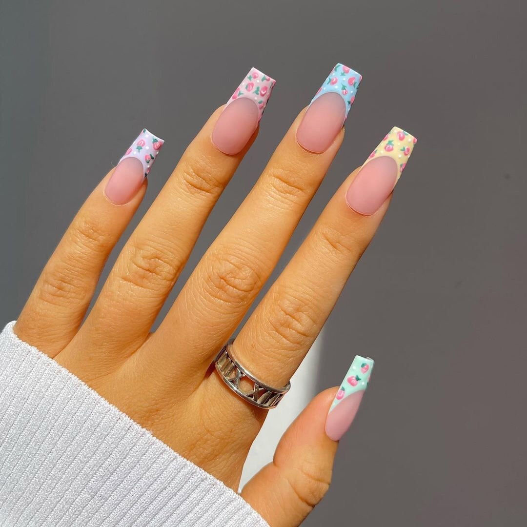 Pink False Nails With Small Flower Design Detachable Long Coffin French Ballerina Fake Nails Full Cover Nail Tips Press On Nails 1