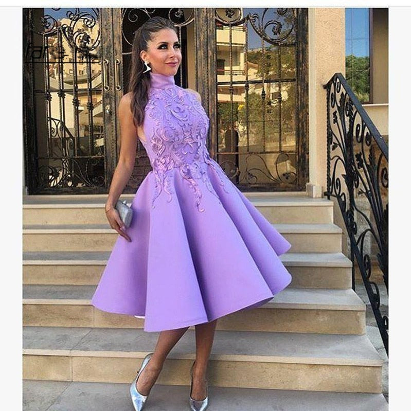 Light Purple High Neck Homecoming Dresses Sleeveless Lace Satin Tea-Length Short Party Prom Gown Appliques Custom Mdae Picture Color