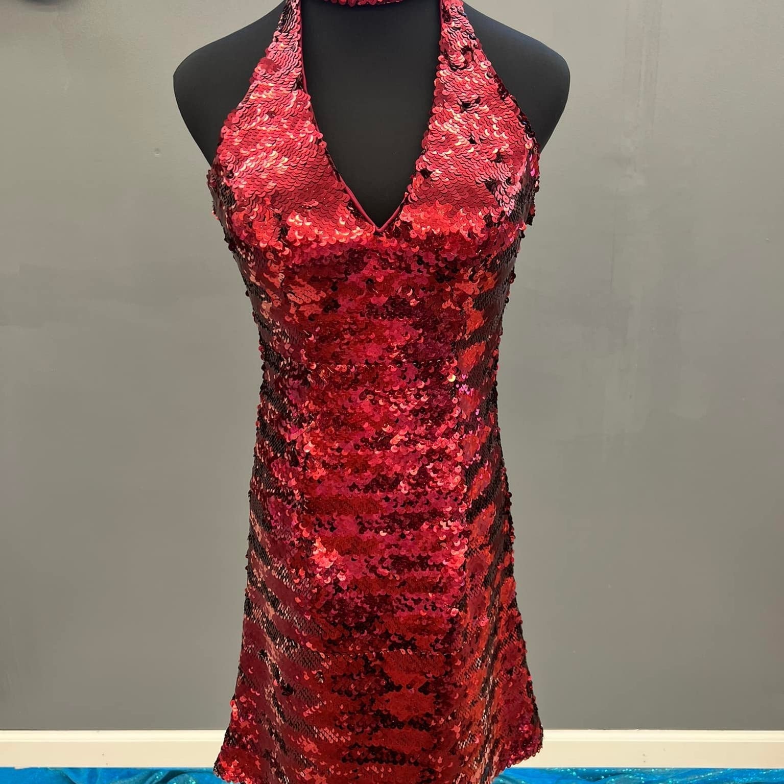 Halter Keyhole Mini Cocktail NYE Dress Burgundy Sequins Lady Formal Event Party Gown Sexy Club Night Graduation Hoco Gala custom colors Custom Size